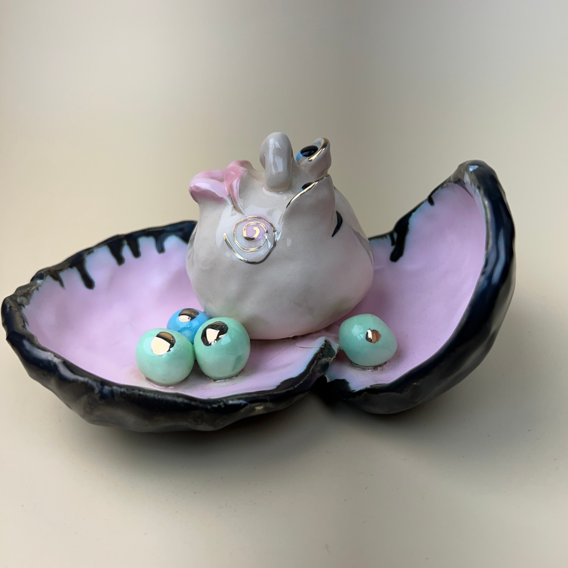 Lorie Schinko Canadian Ceramic Artist Sexy Oyster Clam Figure Whimsical - image 3 of 7
