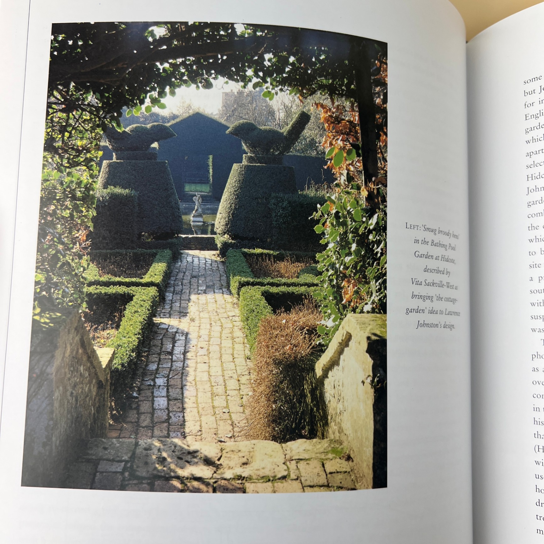 Arts and Crafts Gardens Book by Wendy Hitchmough William Morris Style - image 8 of 10