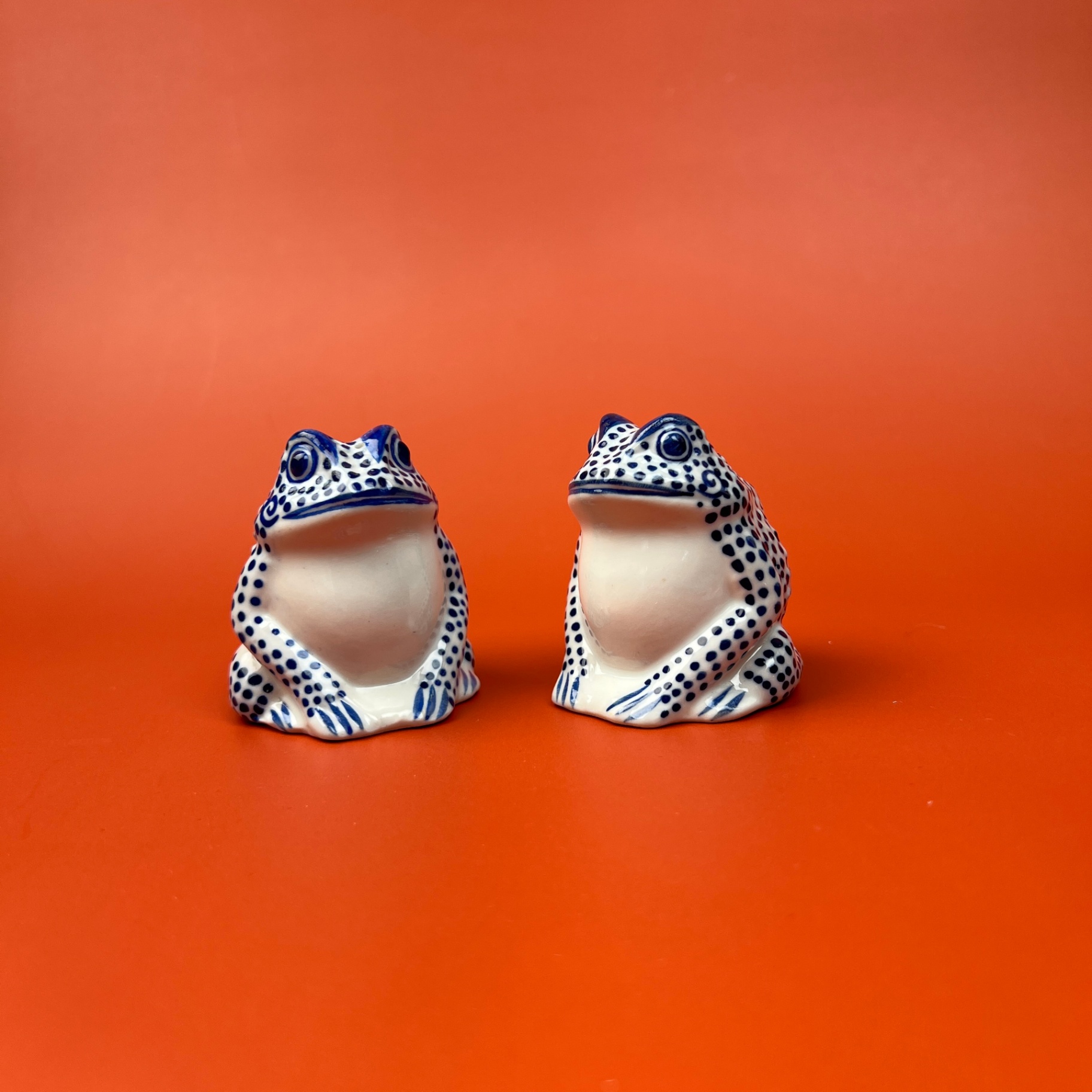 Blue and White Ceramic Frog Salt and Pepper Set Shafford - image 2 of 6