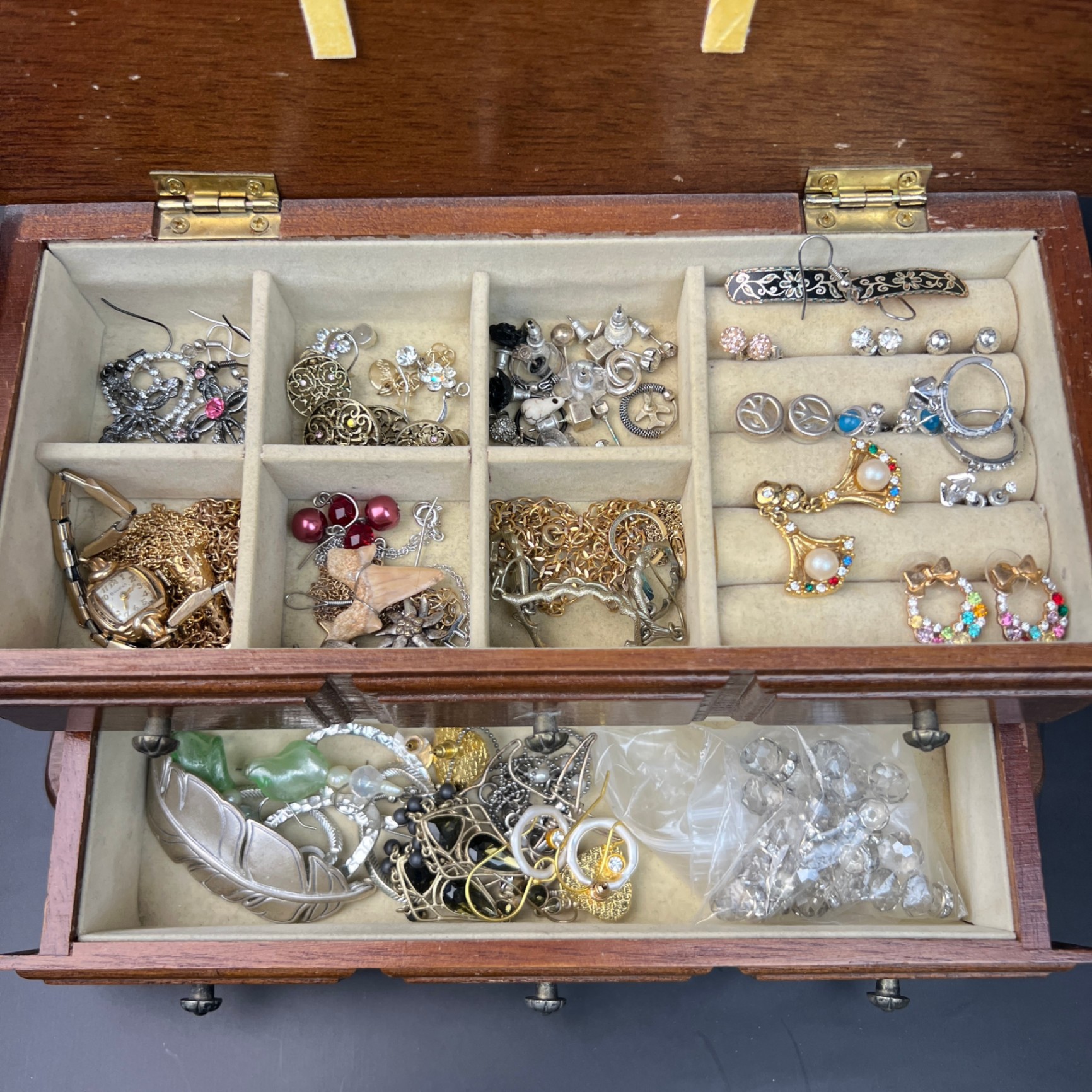 Box of Costume Jewellery Smaller Items Earrings Watch  - image 2 of 5
