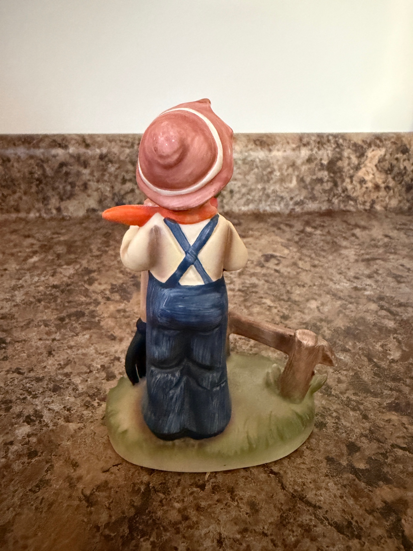 Arnart's Royal Crown Farm Chores Figurine - image 2 of 4