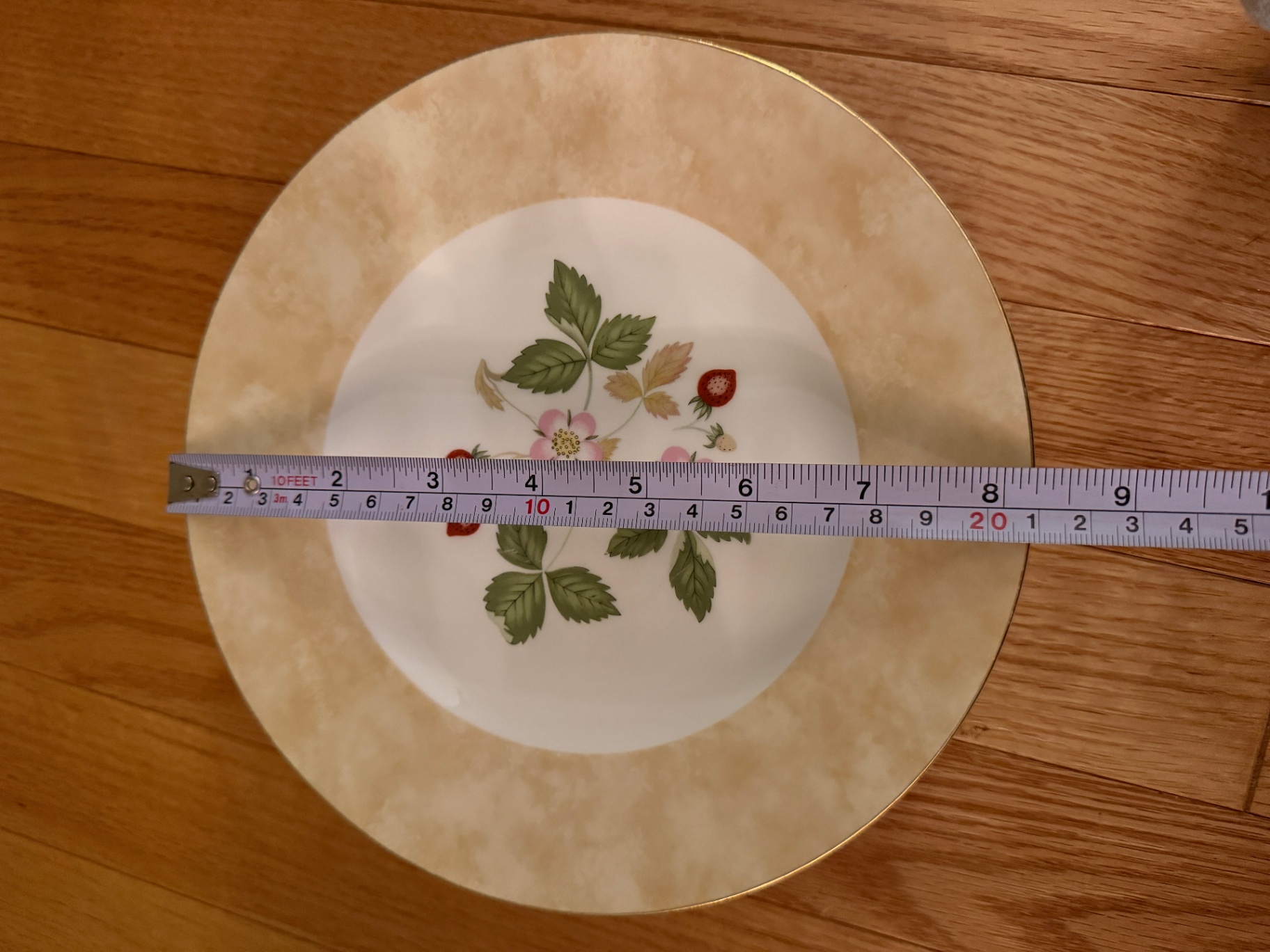 Wild Stawberry Plates - image 3 of 3