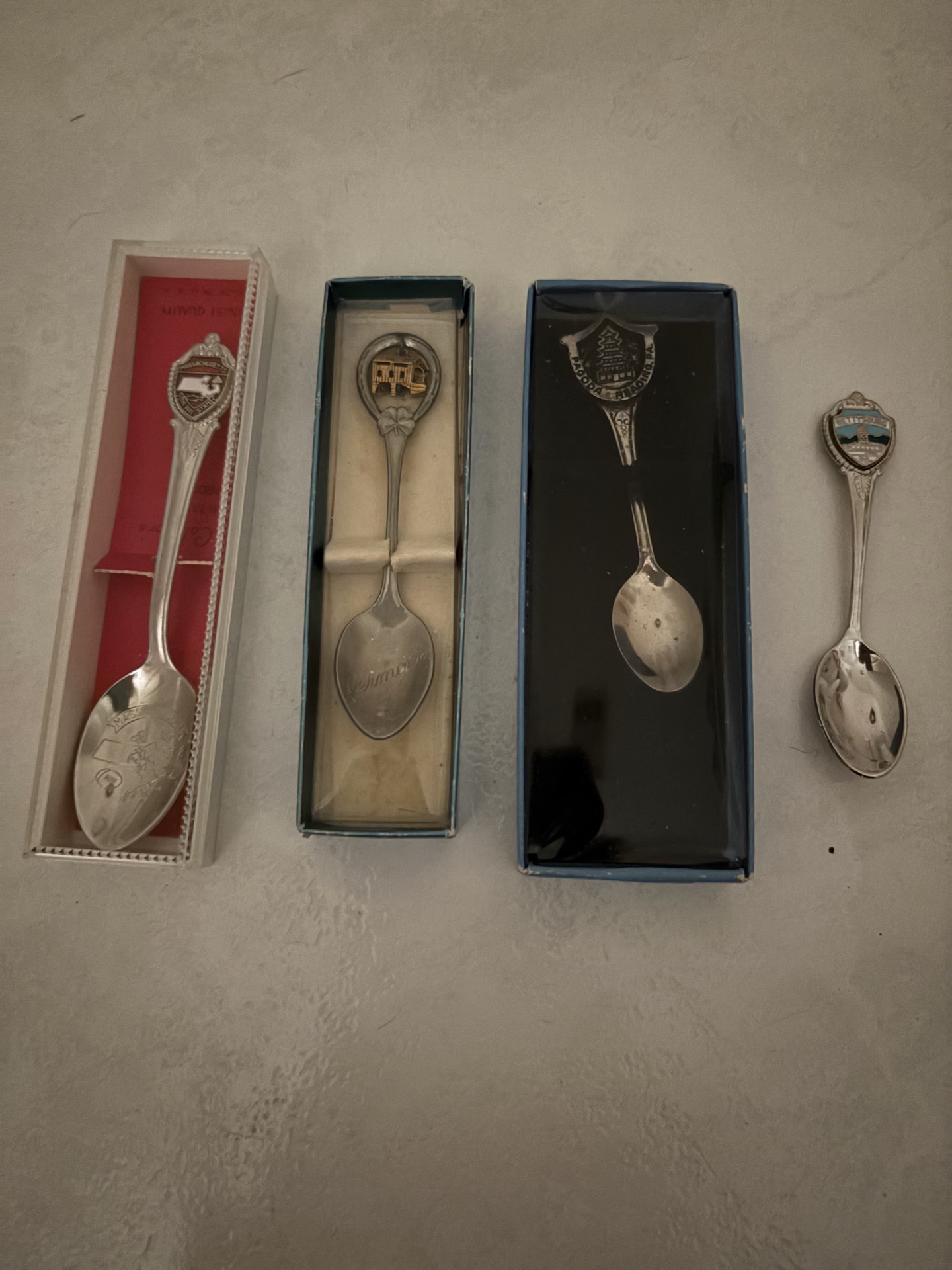 Vintage Collectible Souvenir Spoons - image 1 of 3