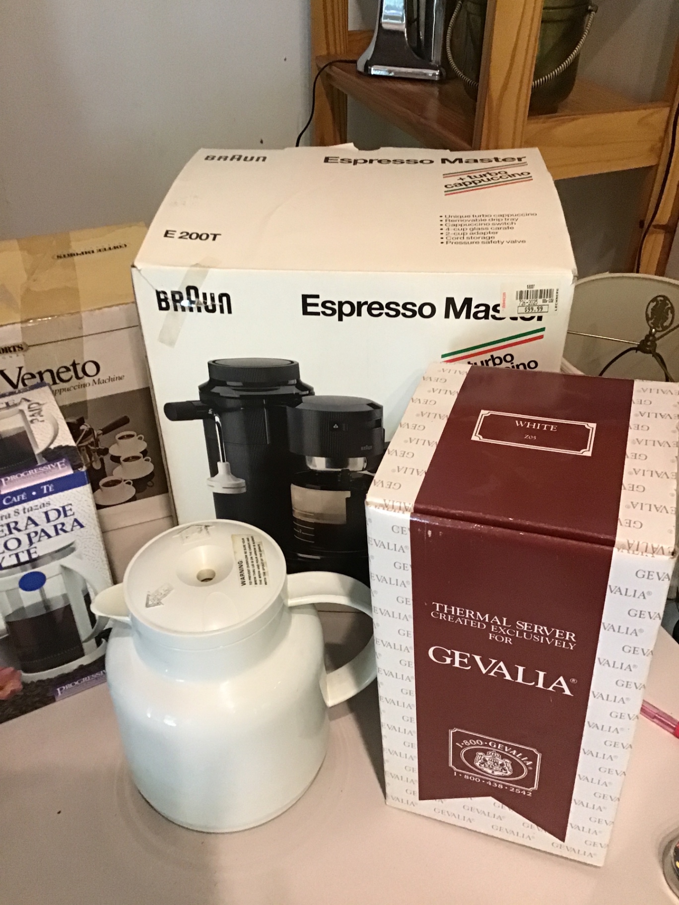 Espresso machines and coffee accessories - image 2 of 4