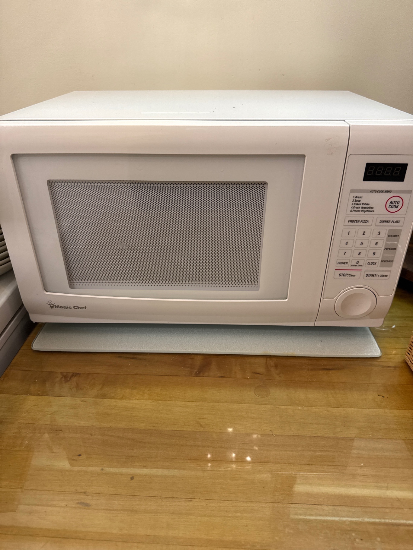 White Magic Chef microwave oven - image 2 of 3