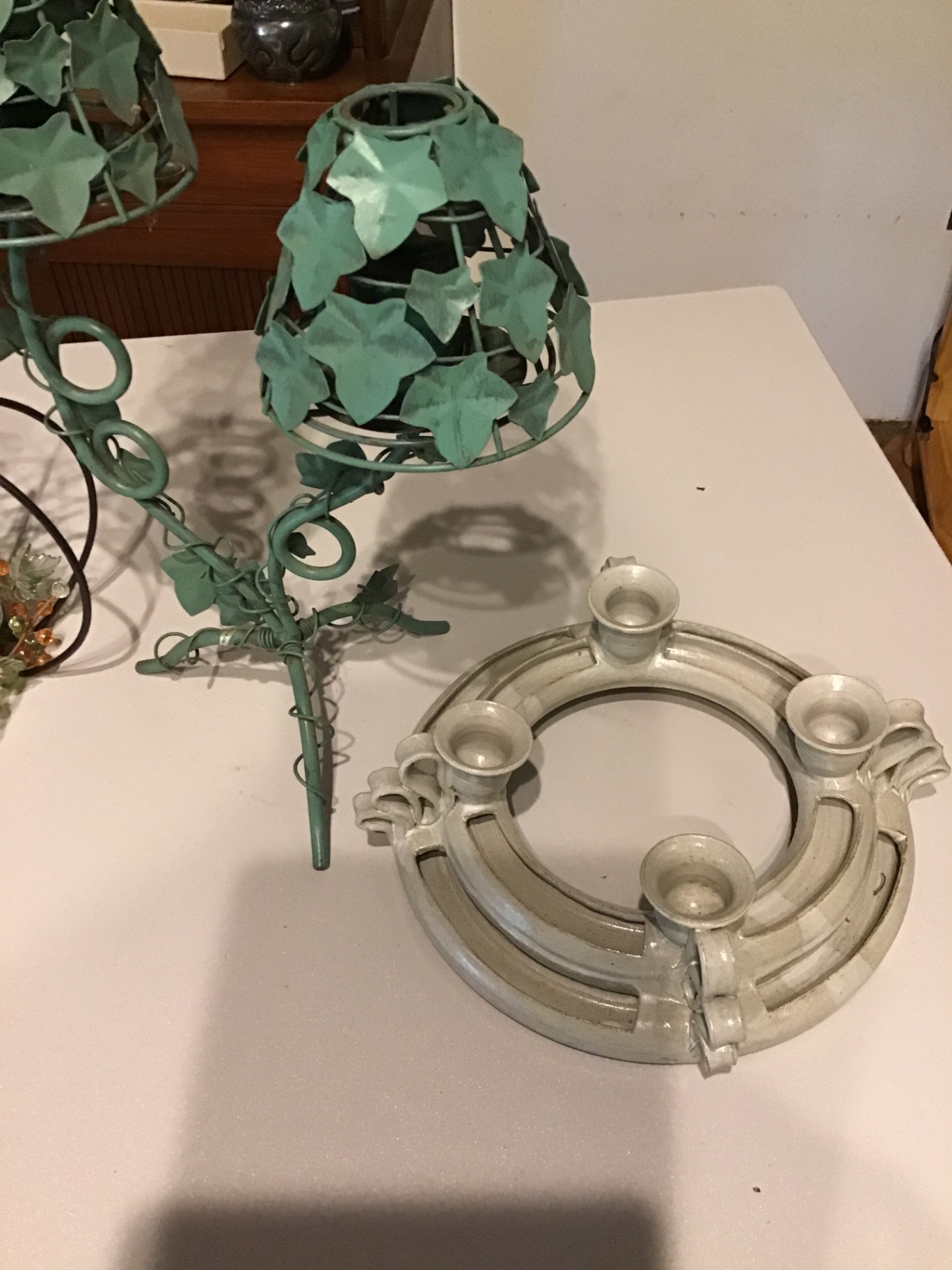 Ivy-leaf metal candle and round candle holder - image 2 of 2