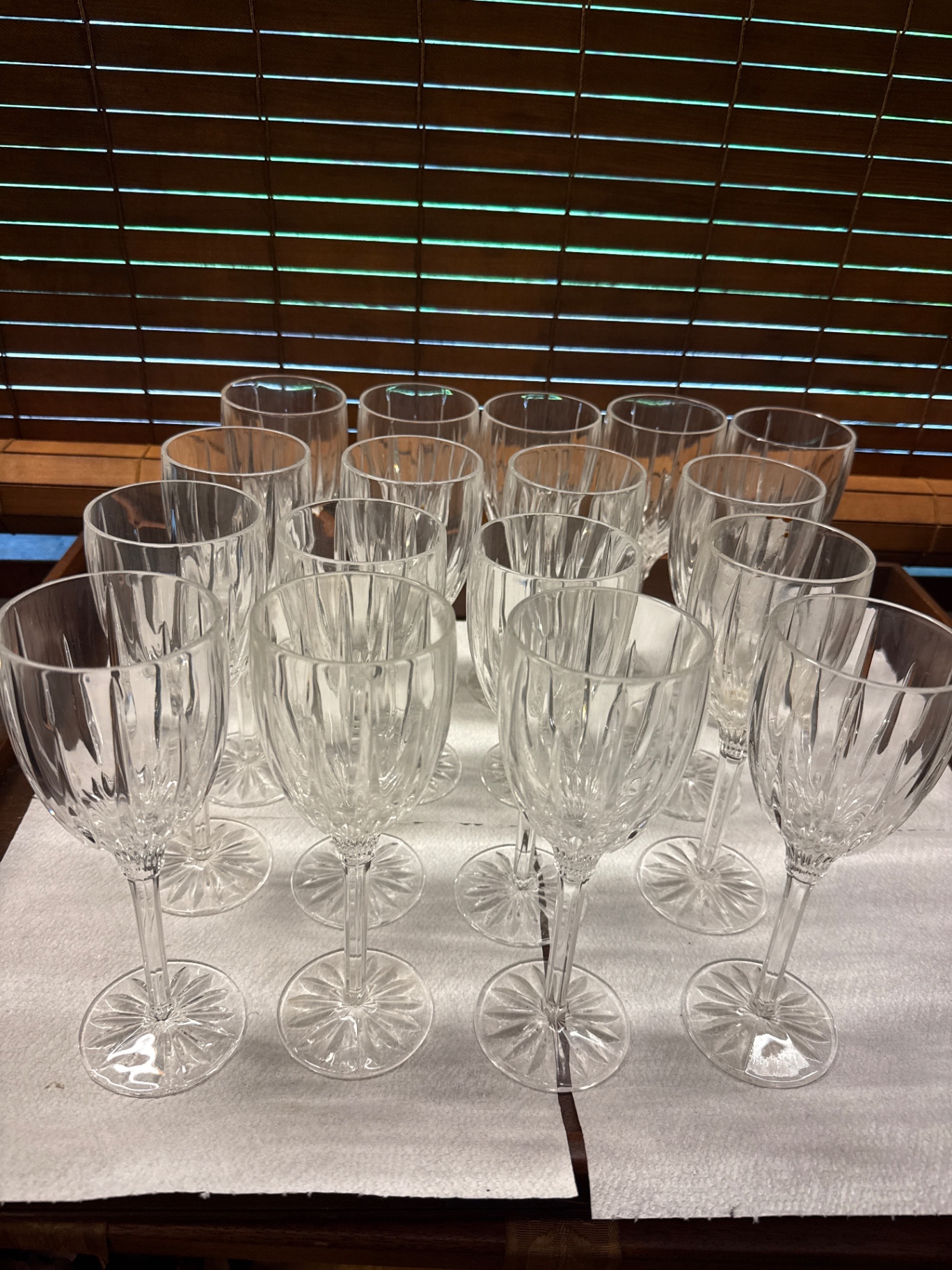 Crystal stemware wine glasses - image 3 of 3