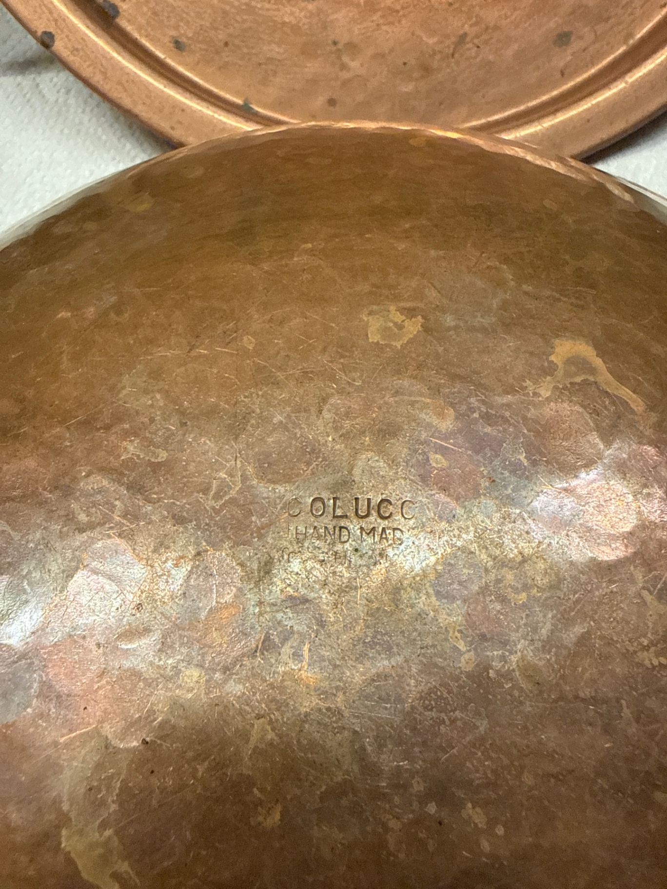 Hammered copper pot with lid - image 1 of 3