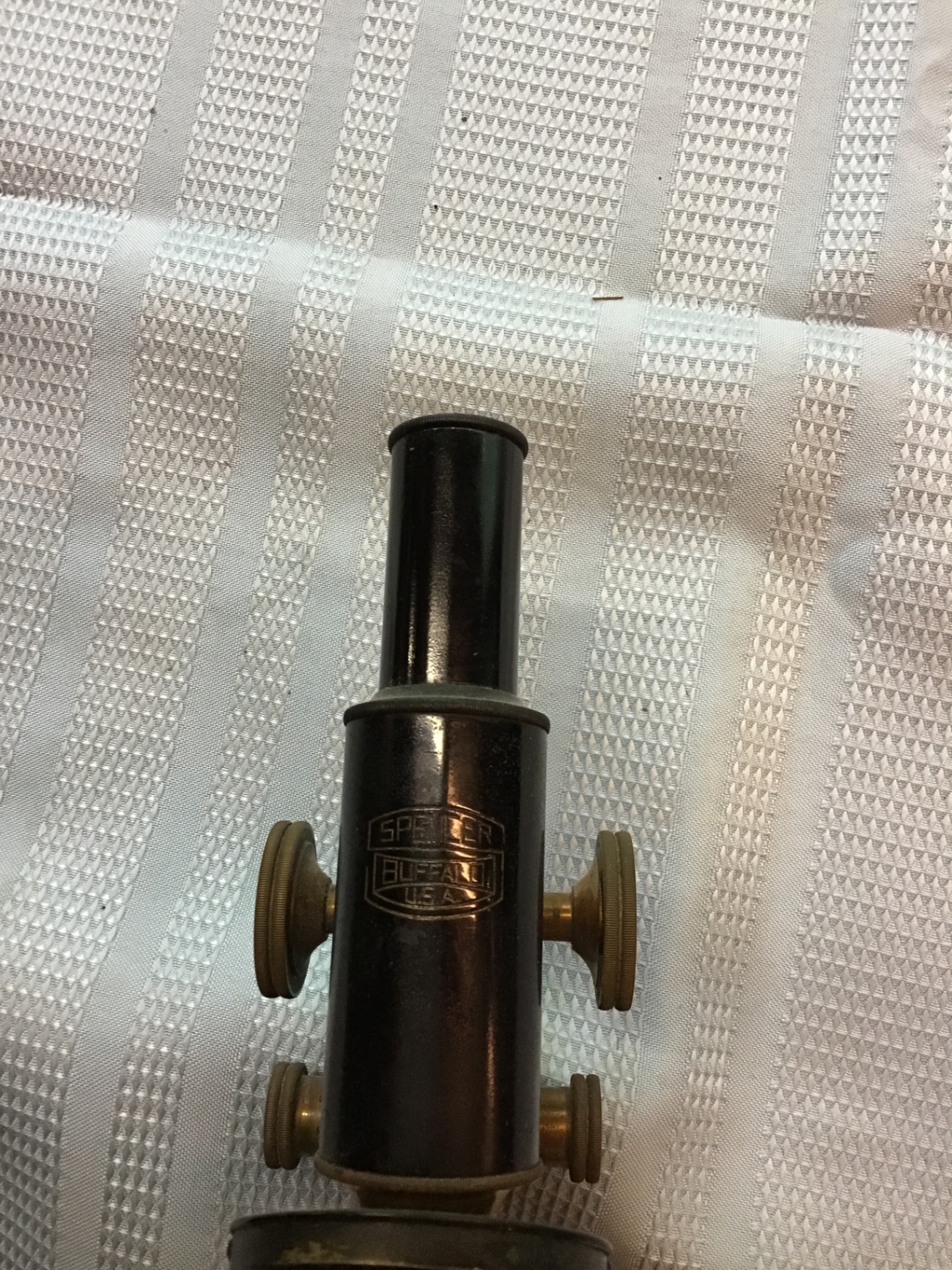 Vintage microscope with brass adjustment knobs - image 4 of 4