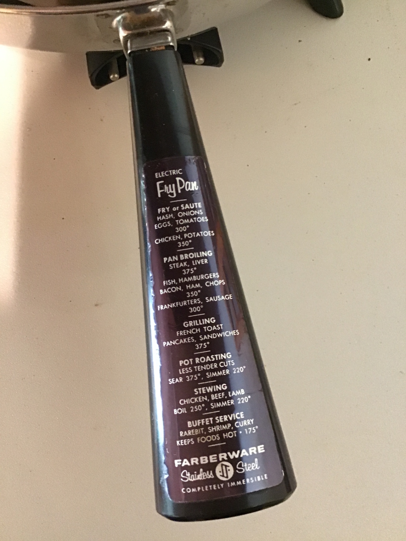 Farberware electric fry pan with lid - image 1 of 3