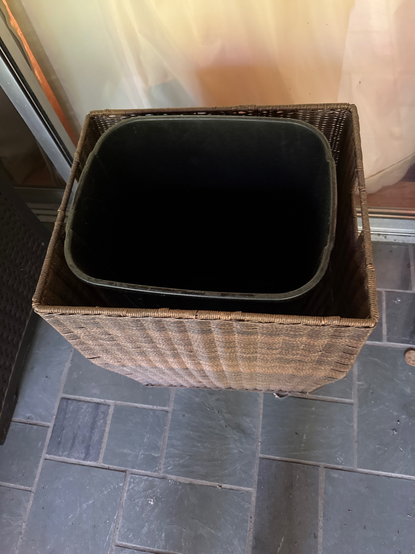 Wicker basket with plastic liner - image 3 of 3