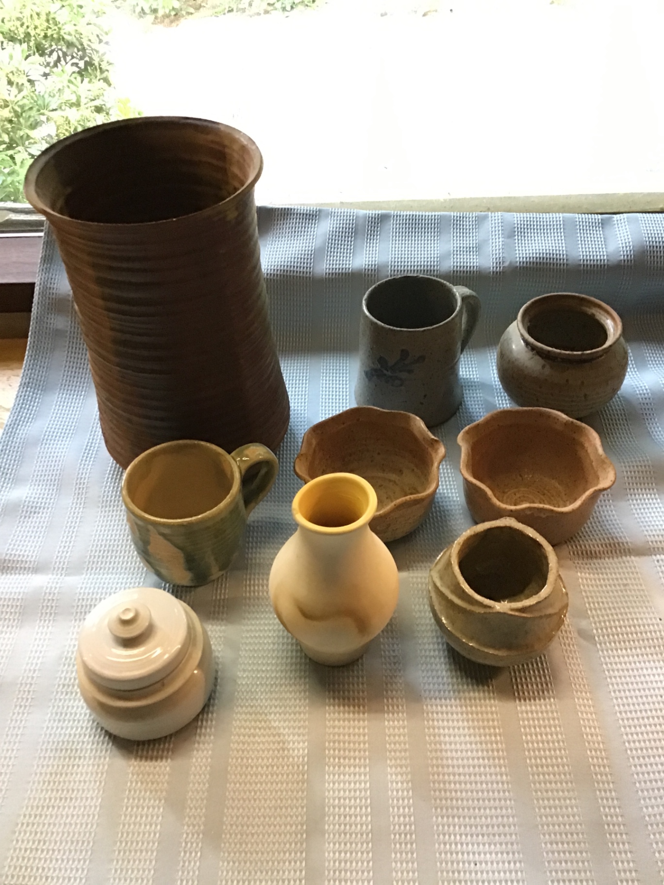 Assorted handmade ceramic pottery pieces - image 2 of 4