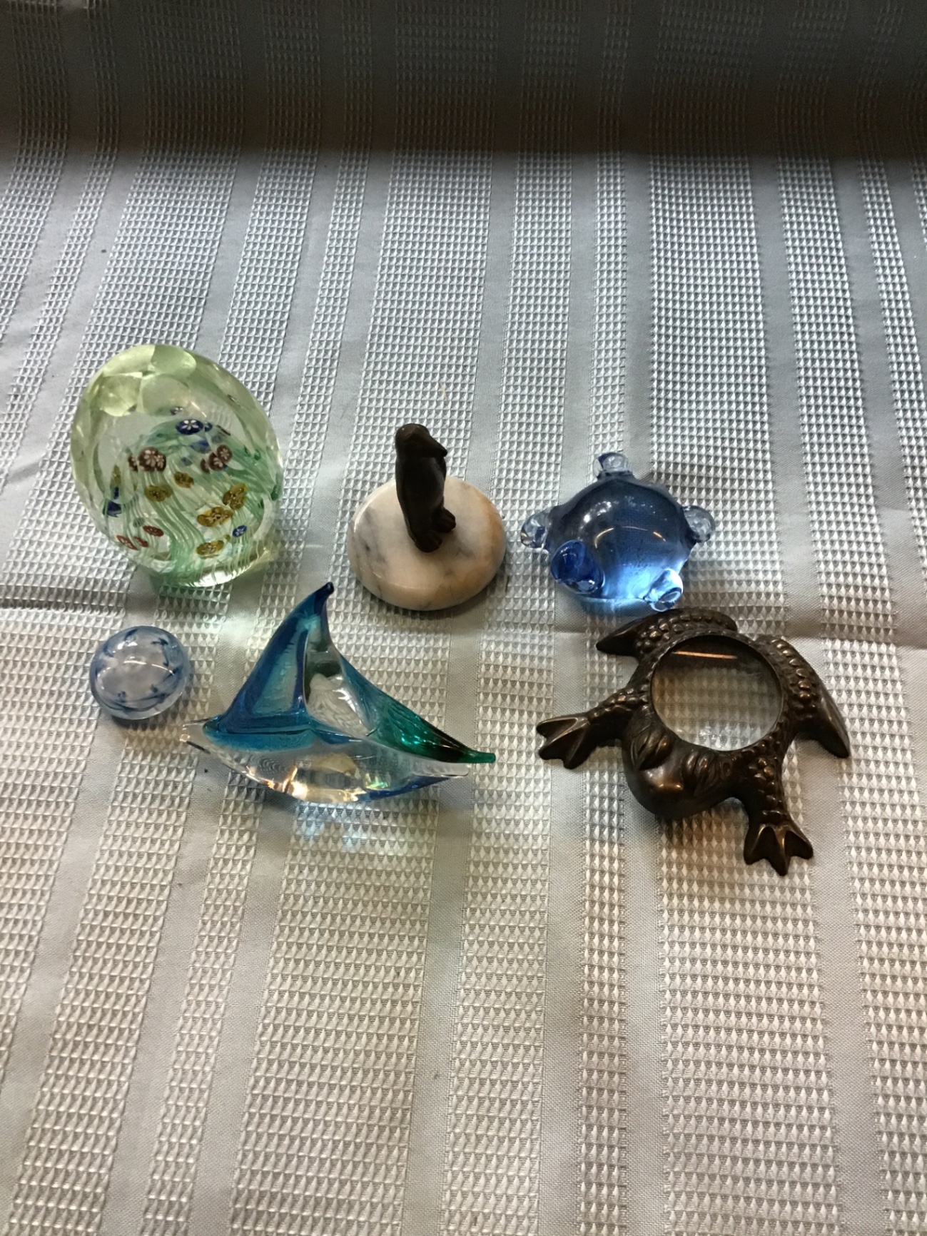 Assorted glass art figurines and trinkets - image 1 of 1