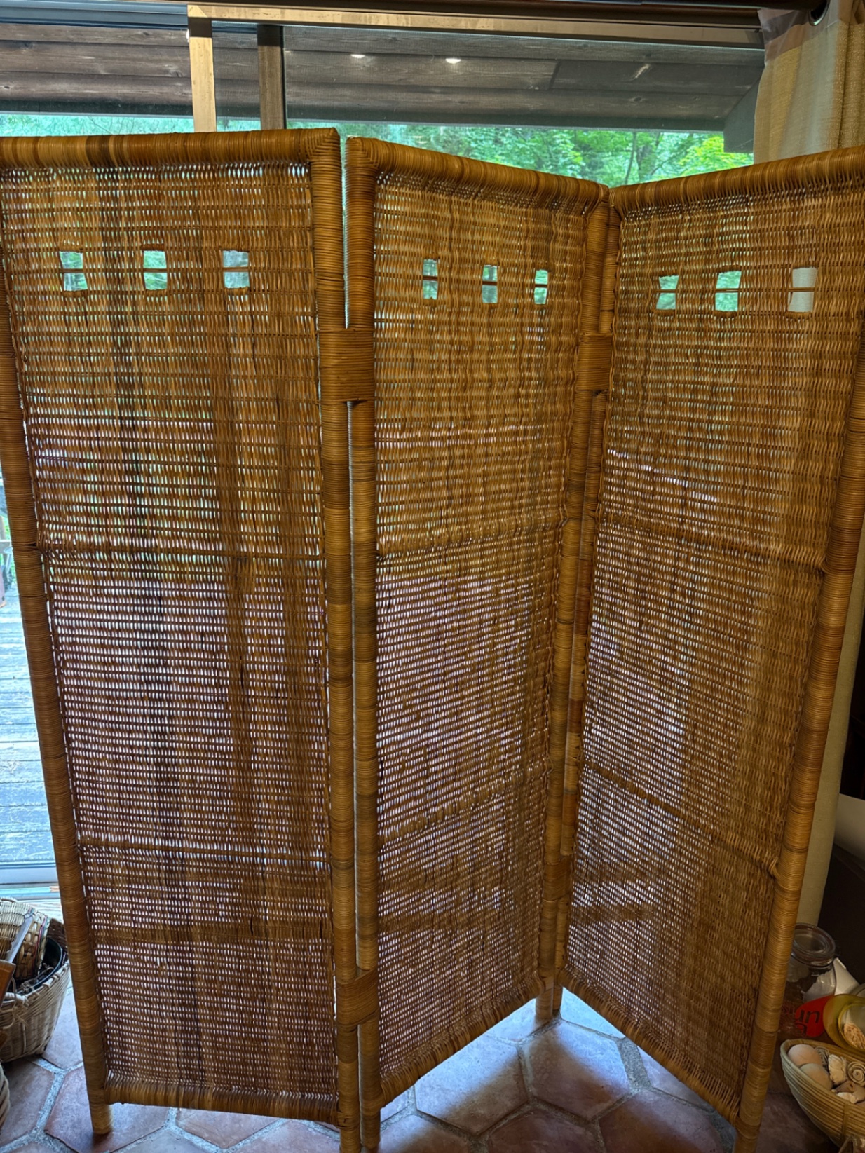 Wicker three-panel folding screen - image 2 of 2