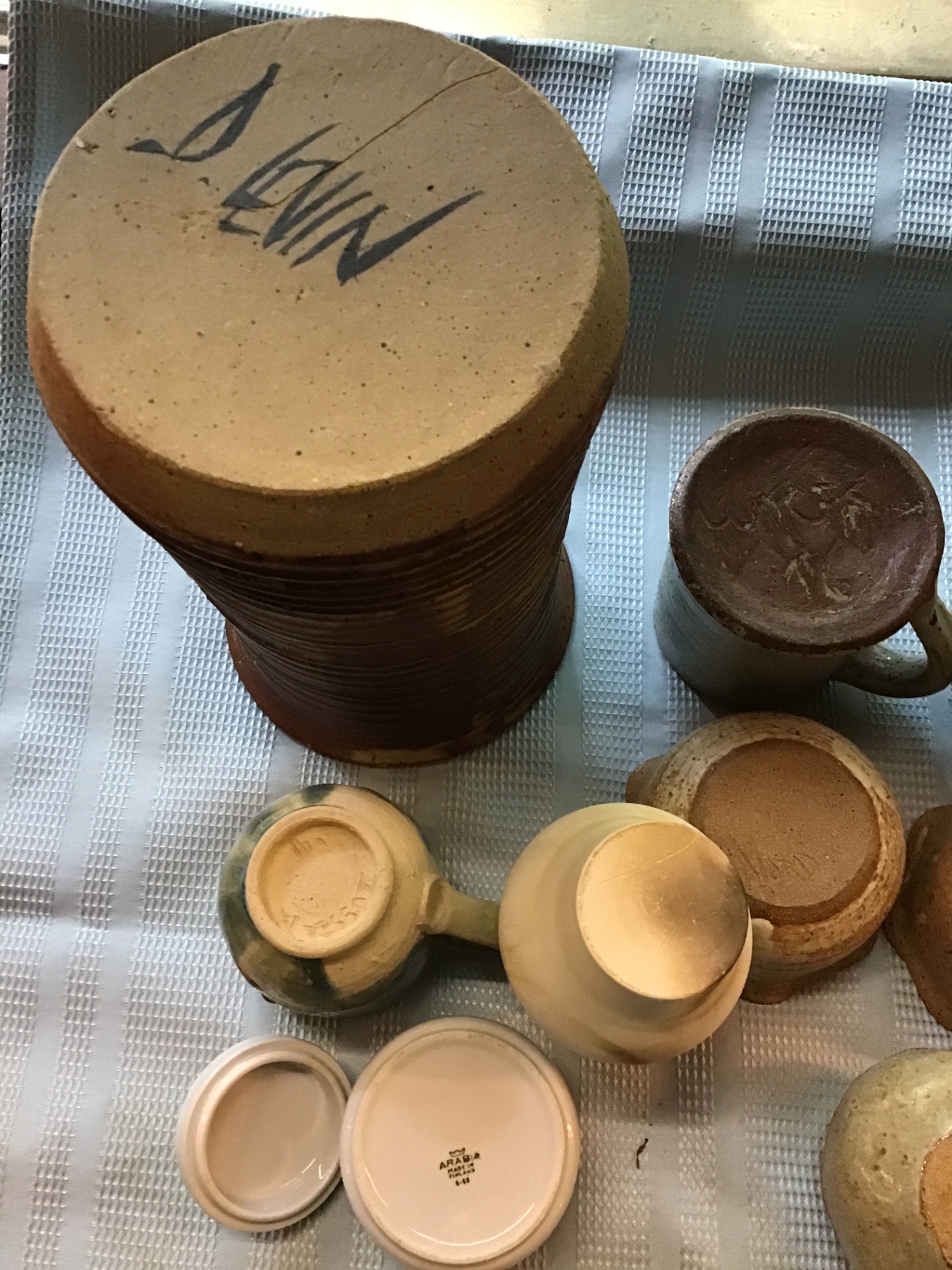 Assorted handmade ceramic pottery pieces - image 4 of 4