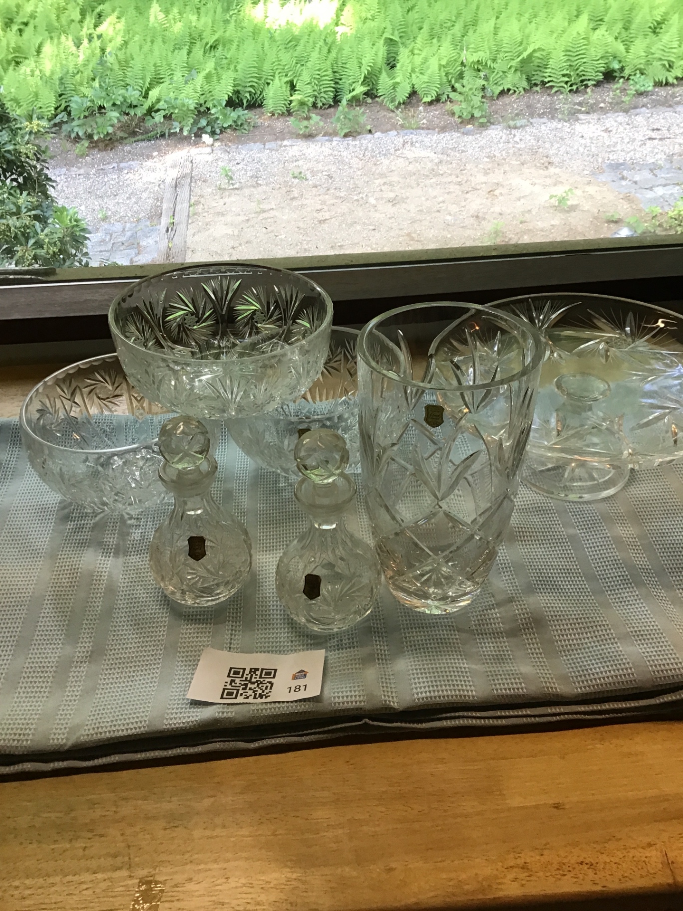Crystal glassware collection - image 1 of 4