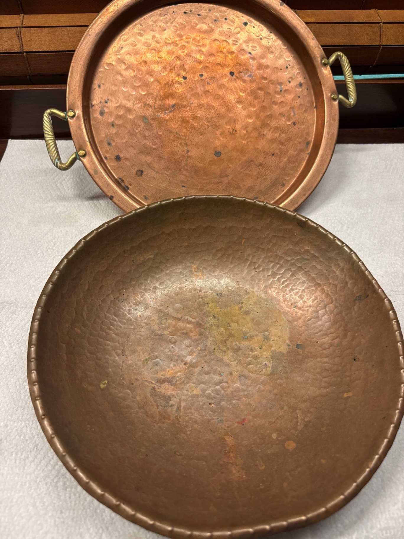 Hammered copper pot with lid - image 3 of 3
