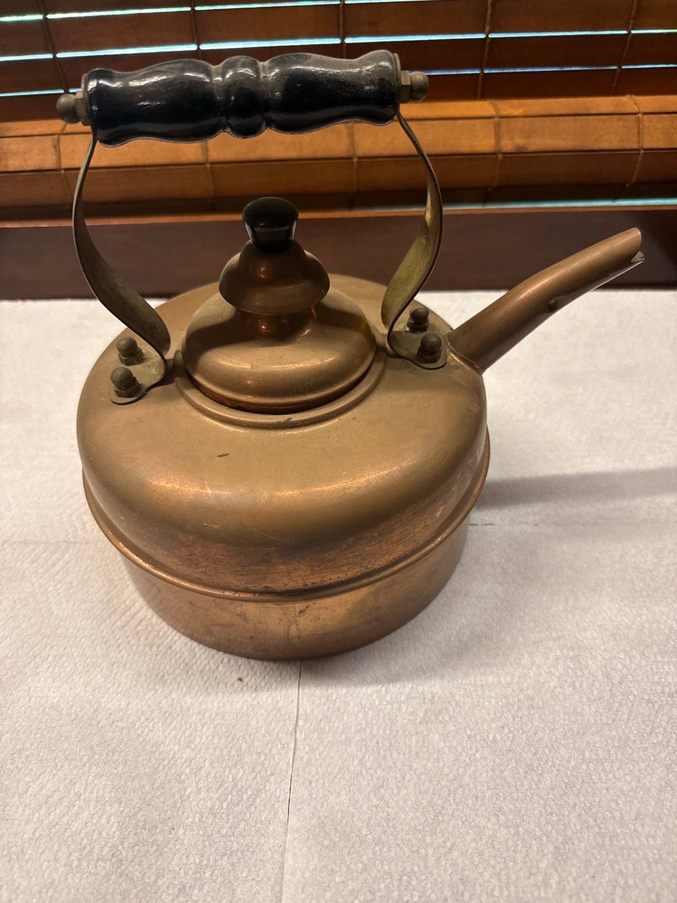 Copper kettle with wooden handle - image 2 of 4