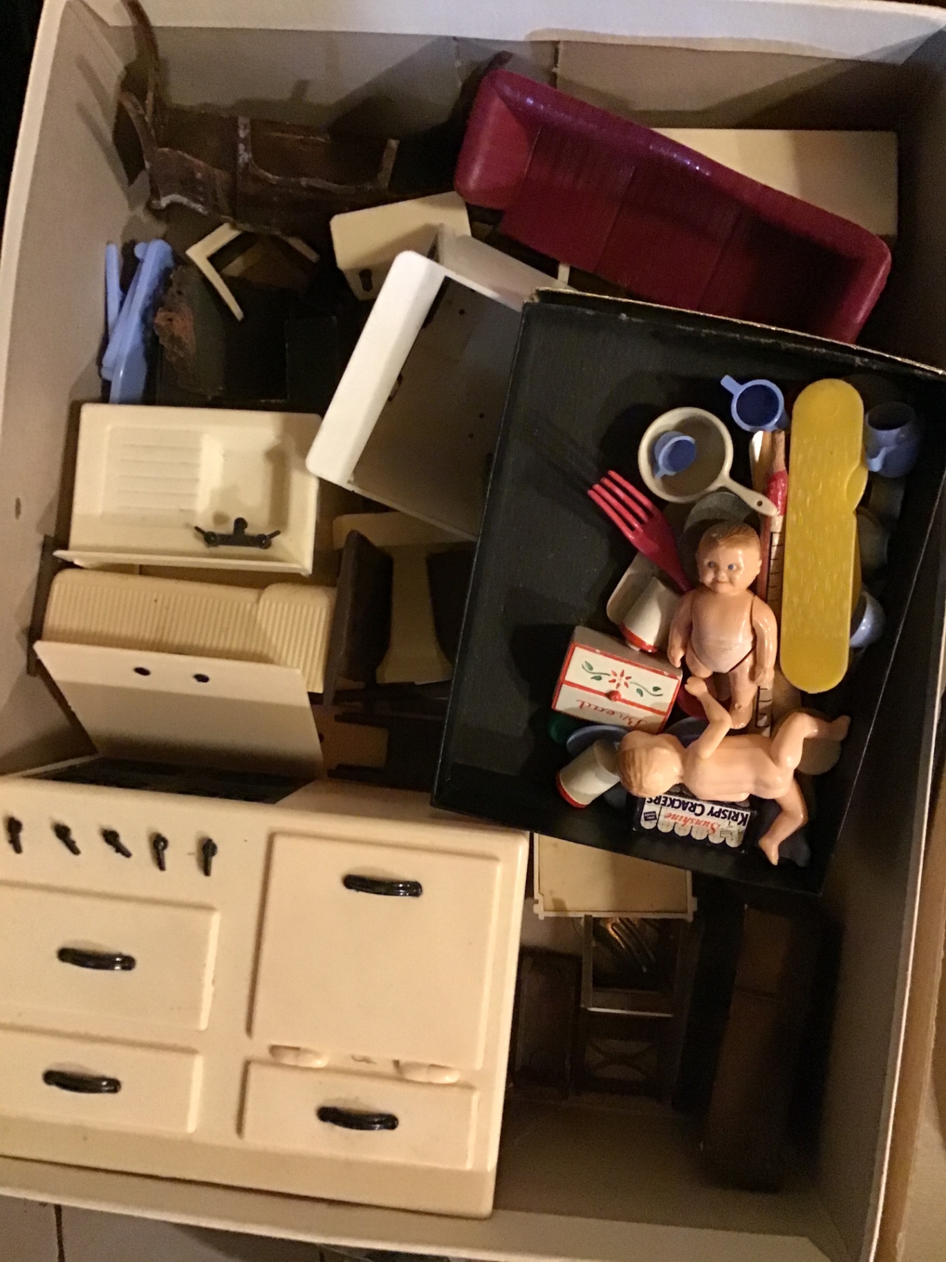 Vintage dolls and dollhouse accessories - image 4 of 4