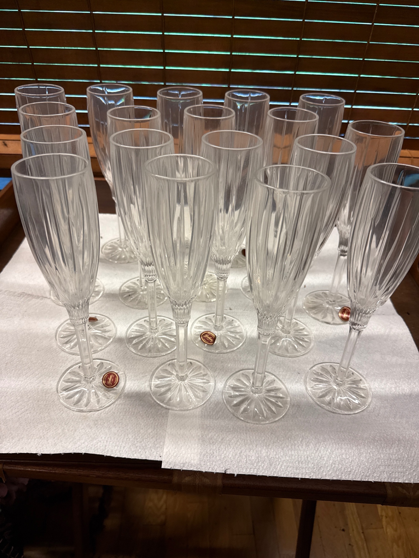 Set of crystal champagne flutes - image 1 of 1