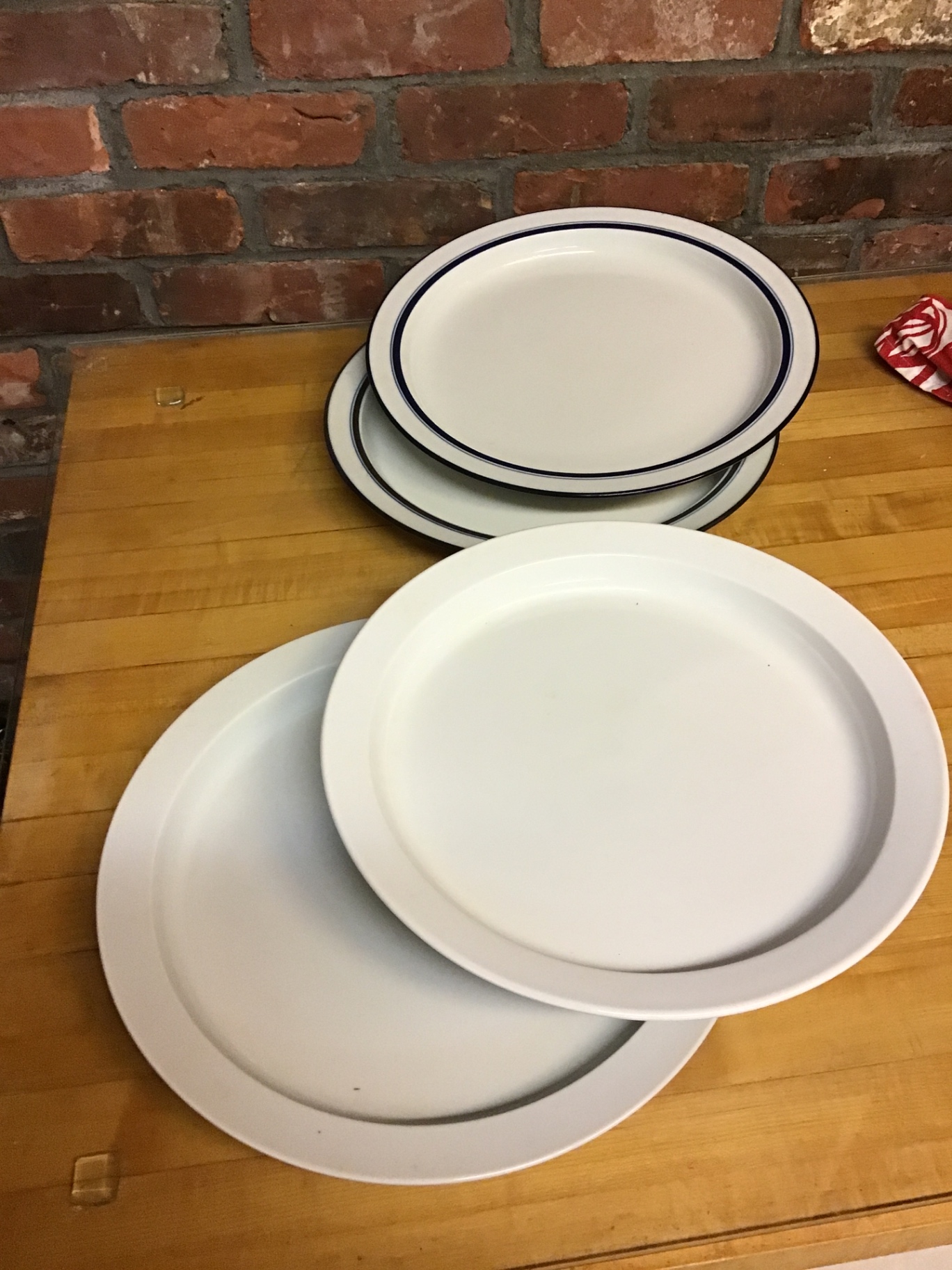 Large White ceramic dinner plates, plain and blue-rimmed - image 1 of 1