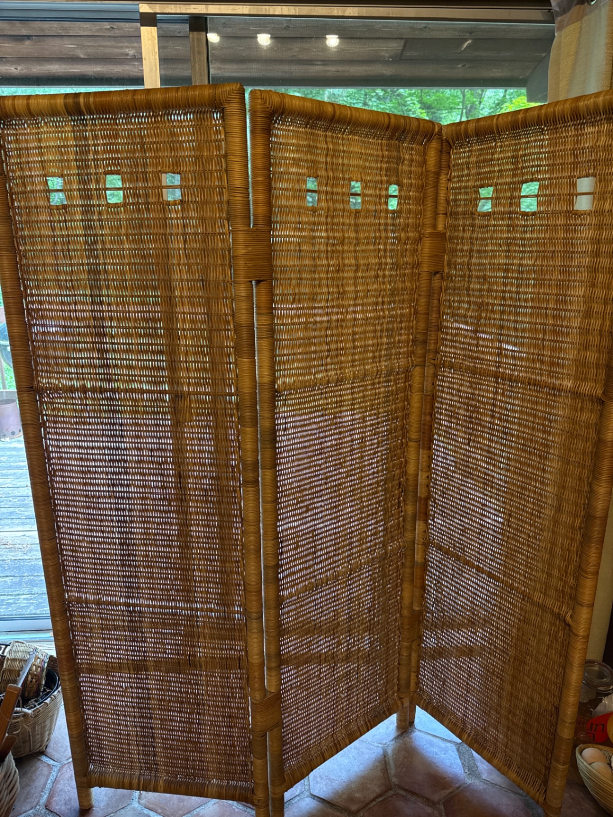 Wicker three-panel folding screen - image 1 of 2