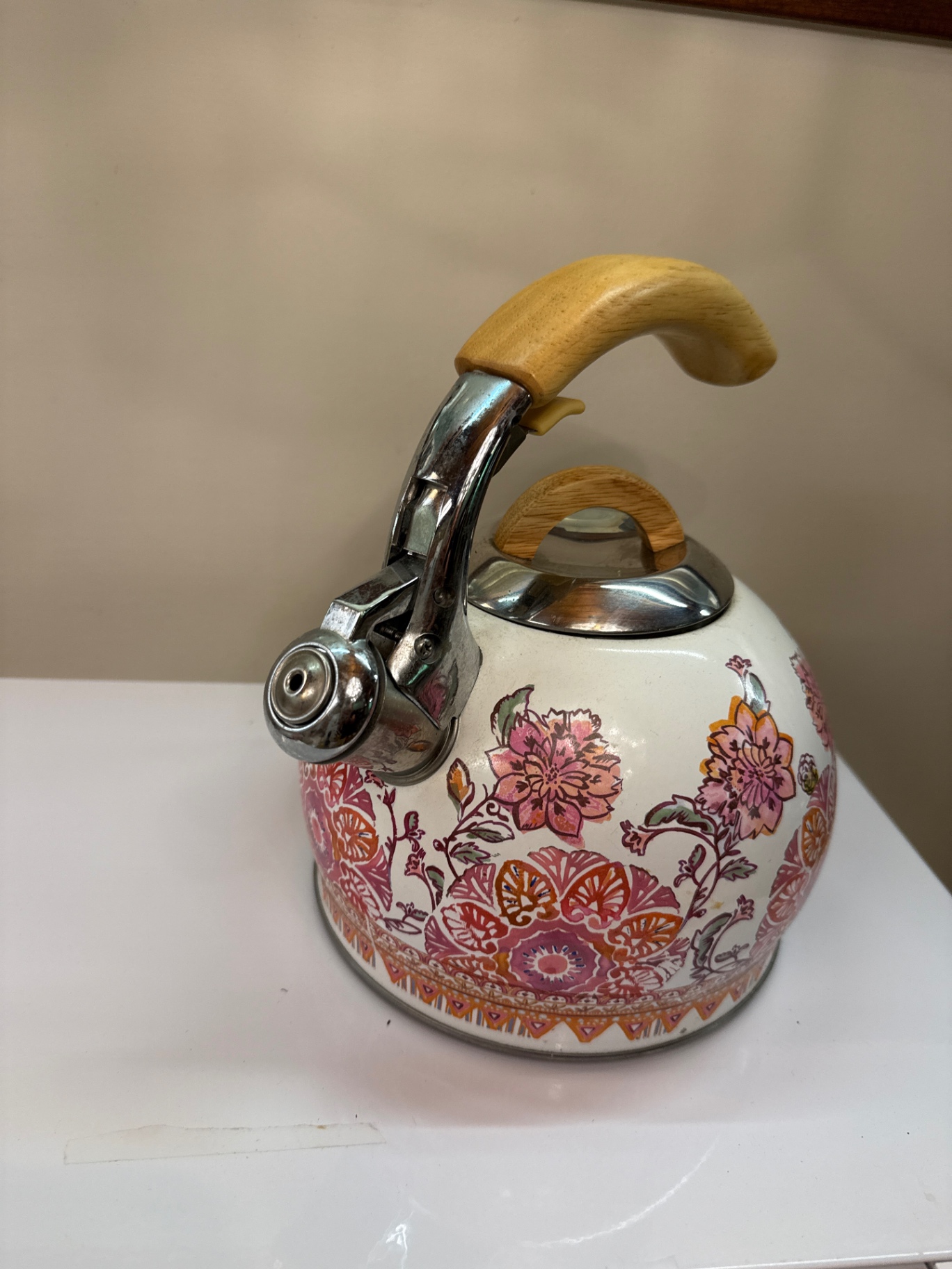 Floral  kettle - image 2 of 2