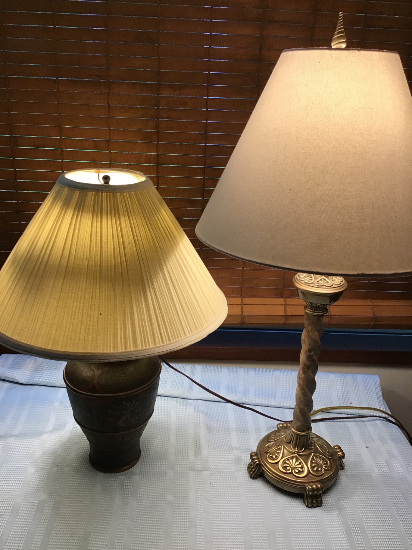 Pair of decorative table lamps - image 4 of 4