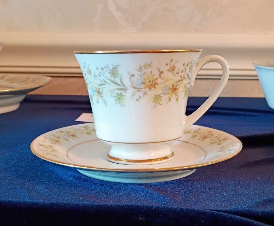 Noritake Contemporary Andorra Tea Cups and Saucers Set - image 5 of 6
