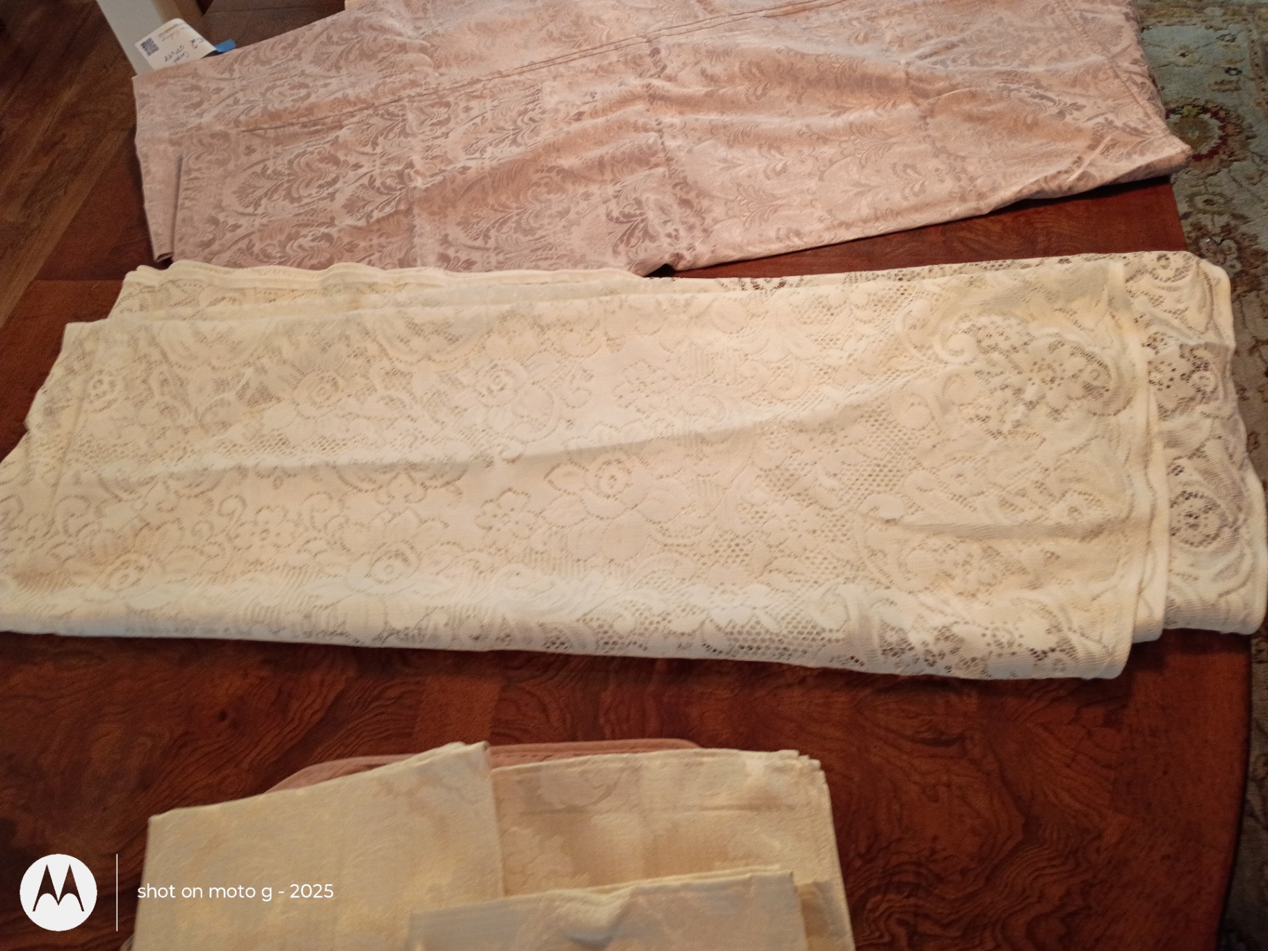 Assorted Table Linens, Placemats, and Decorative Doilies - image 13 of 18