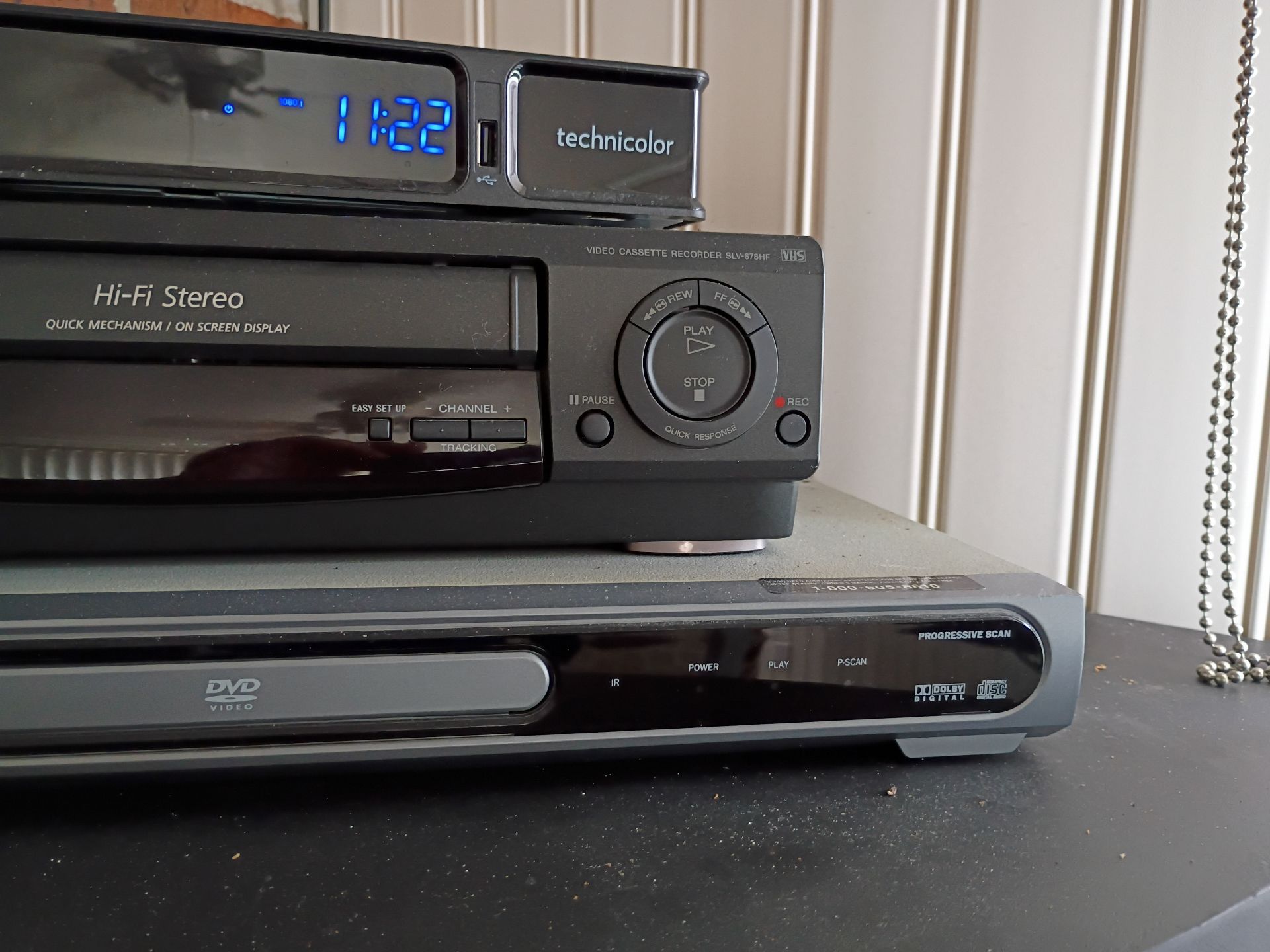 Sony VHS VCR and Magnavox DVD Player - image 4 of 4