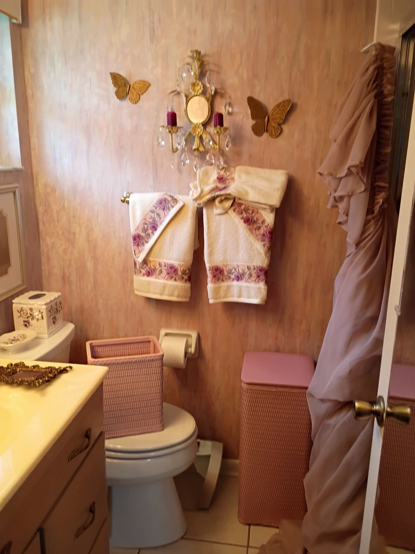 Bathroom Decor and Accessories Set - image 1 of 6