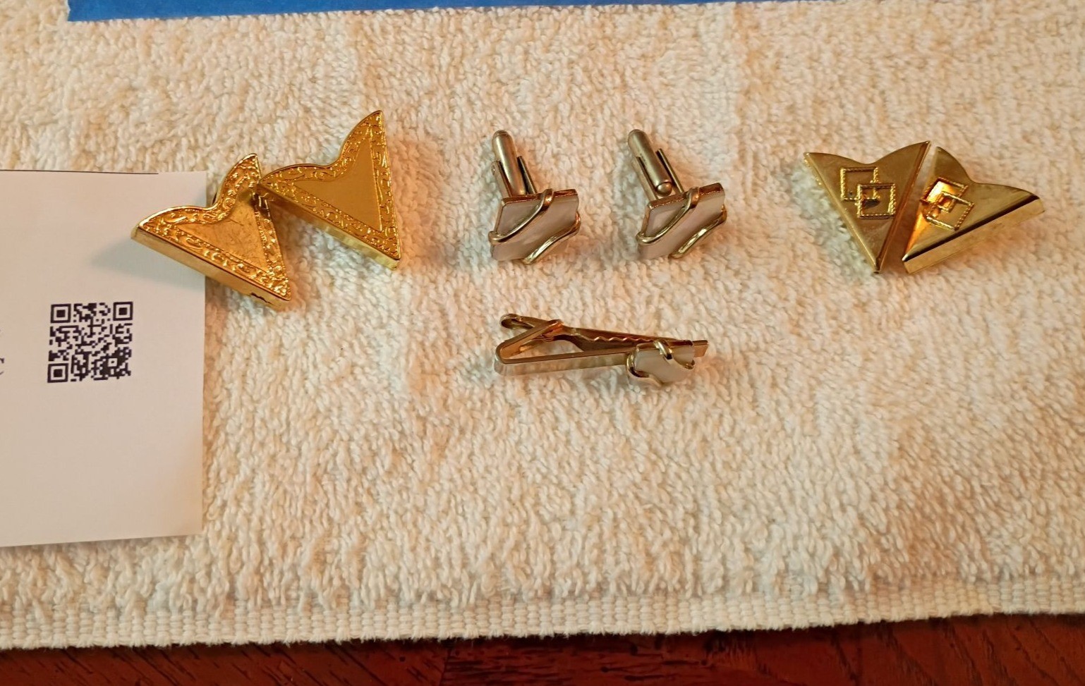 Assorted Cufflinks and Tie Clip Set - image 1 of 4