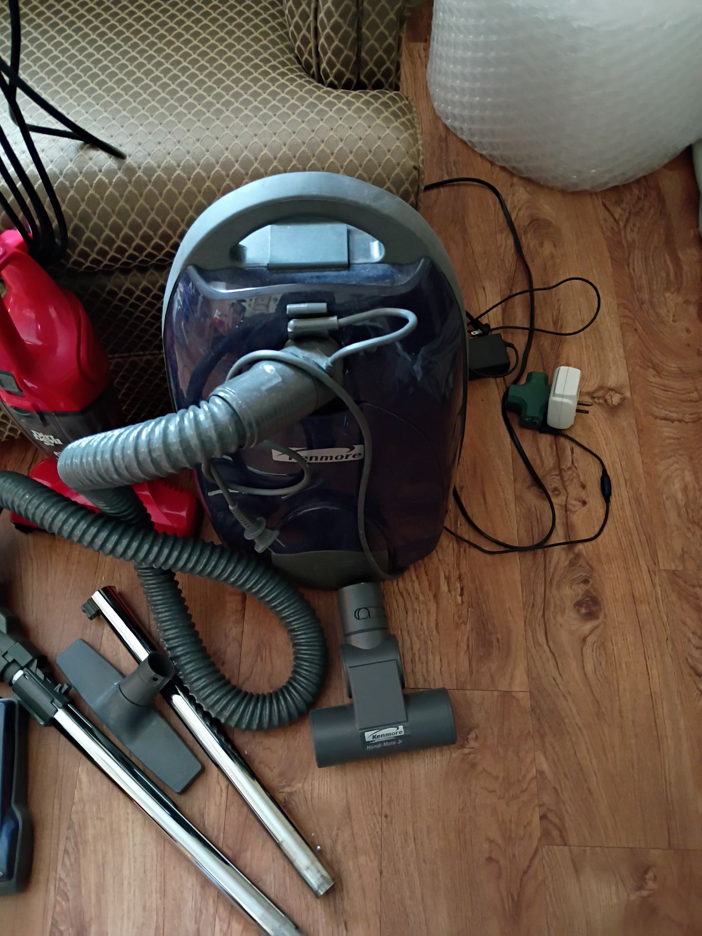 Vacuum Cleaners and Attachments - image 3 of 4