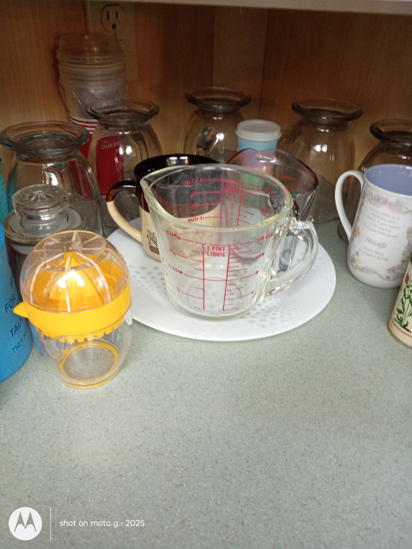 Farberware Four-Slice Toaster and Assorted Kitchenware - image 1 of 6