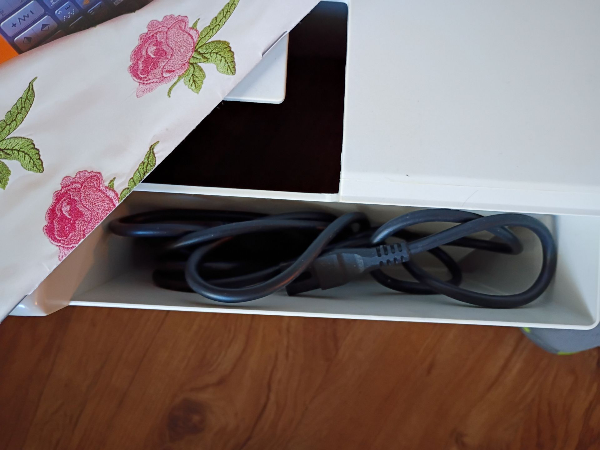 Husqvarna Viking Rose Sewing Machine with Case and Manual - image 6 of 6