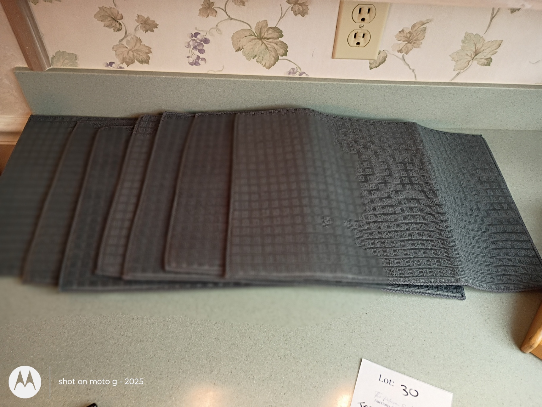 Decorative Serving Tray, Placemats, and Assorted Table Accessories - image 5 of 5