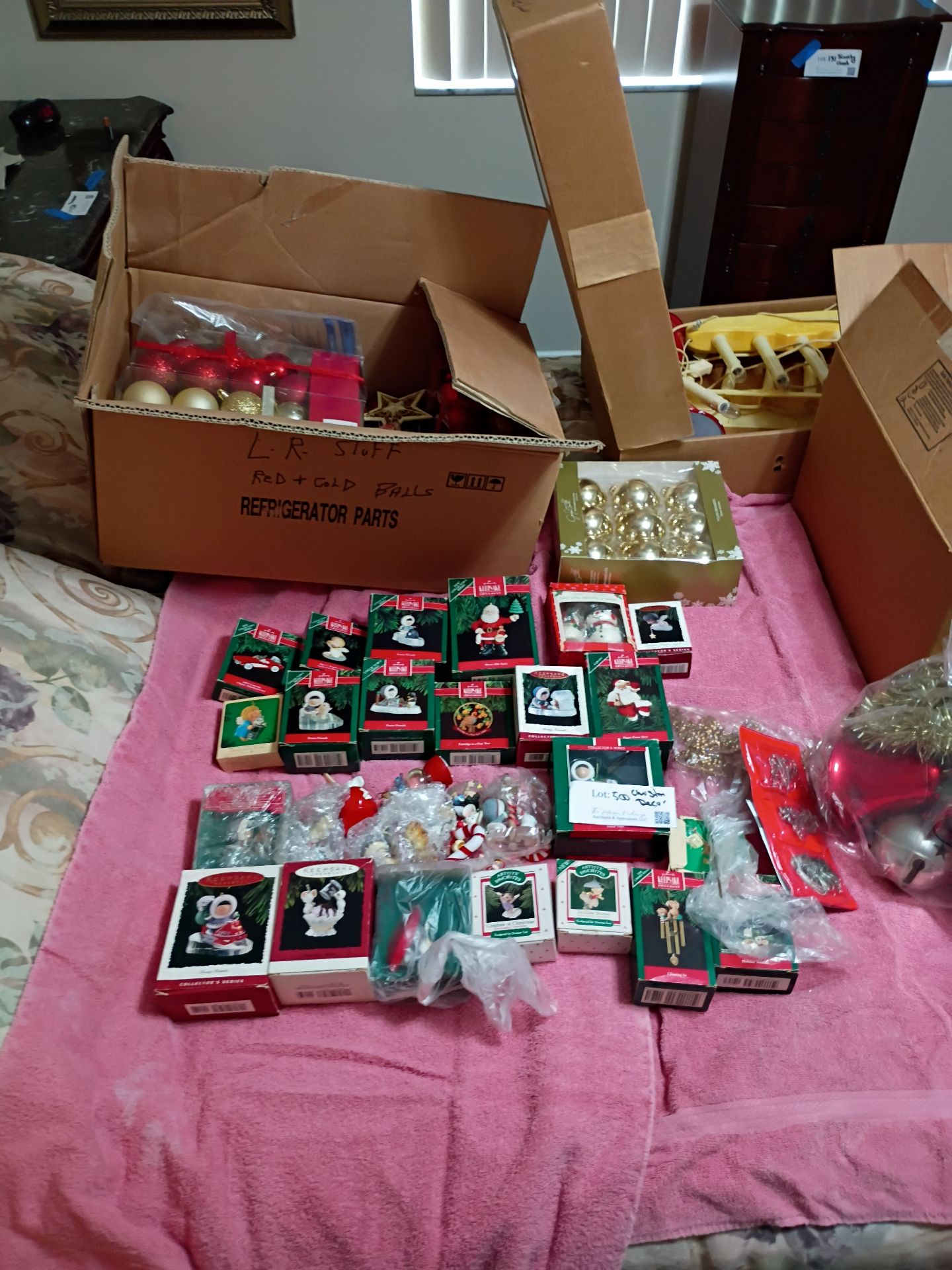 Assorted Christmas Ornaments and Holiday Decorations - image 2 of 5