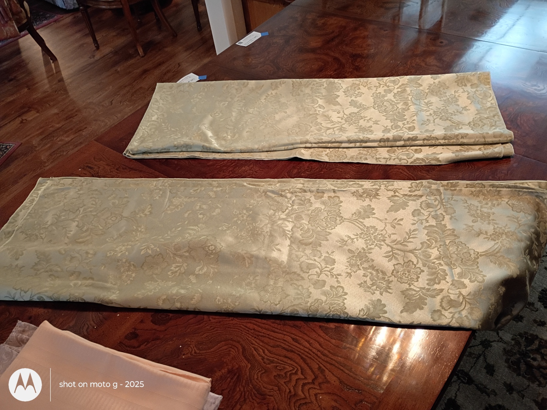 Assorted Table Linens, Placemats, and Decorative Doilies - image 11 of 18