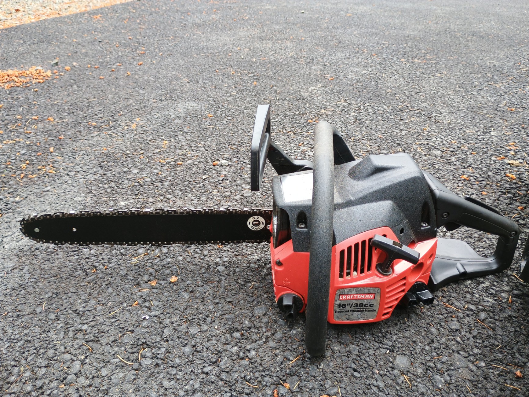 Craftsman gasoline chainsaw - image 2 of 6