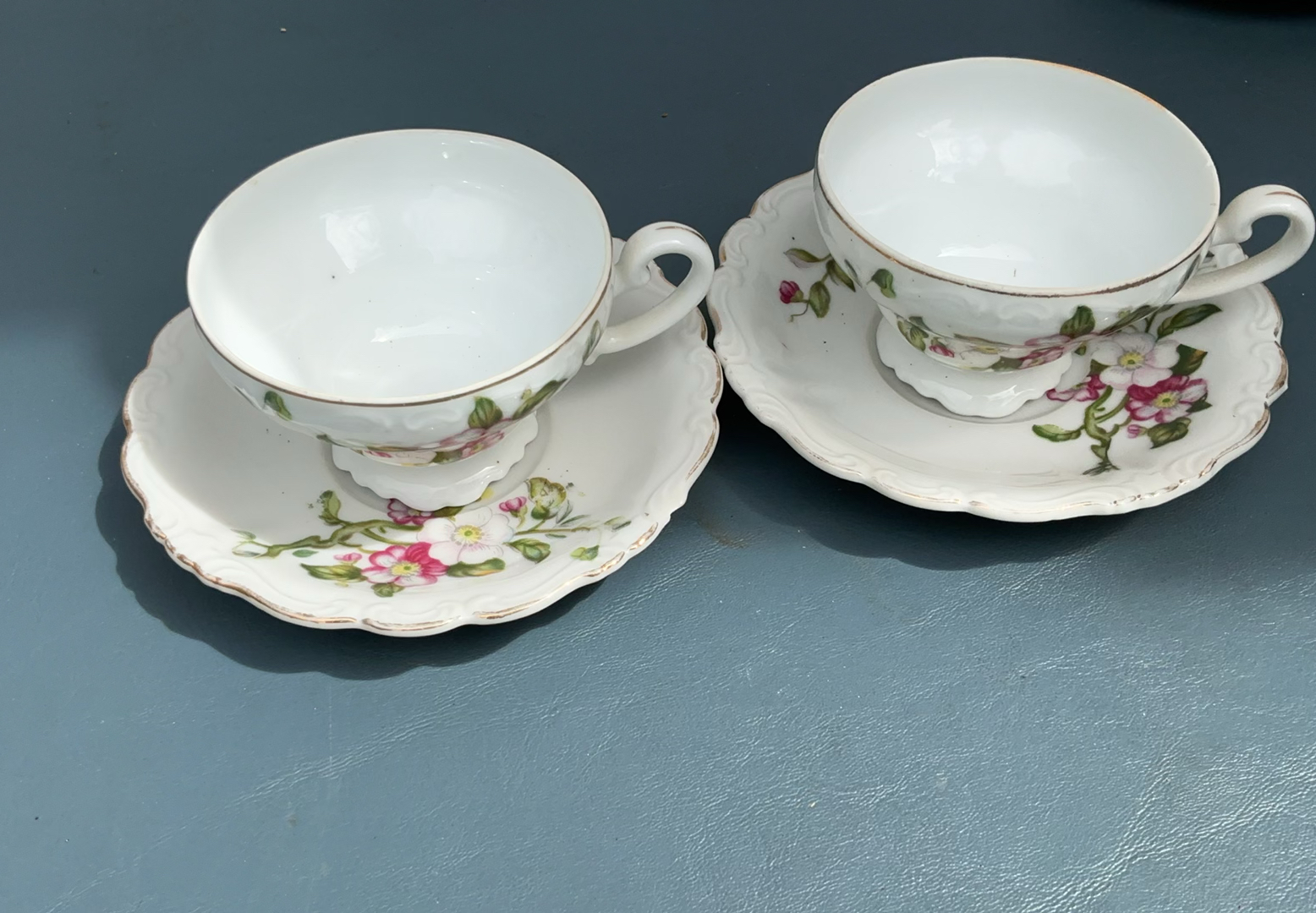 Vintage Porcelain Tea Cups And Saucers - image 9 of 11