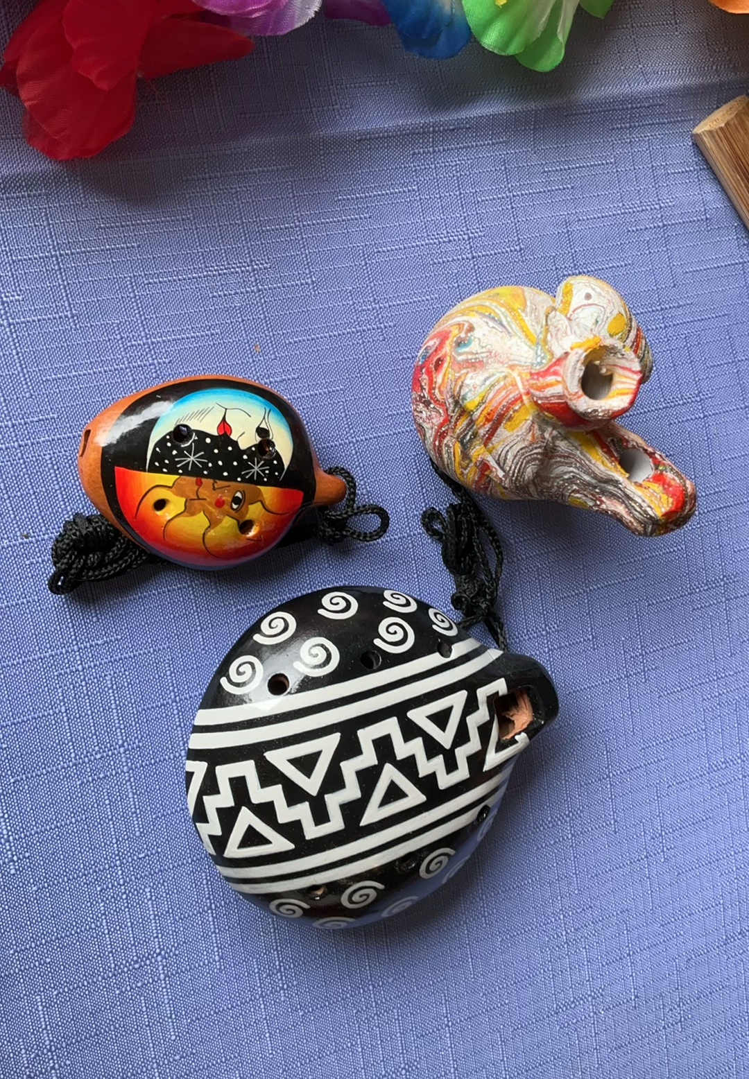 Assorted musical instruments and decorative crafts - image 5 of 8