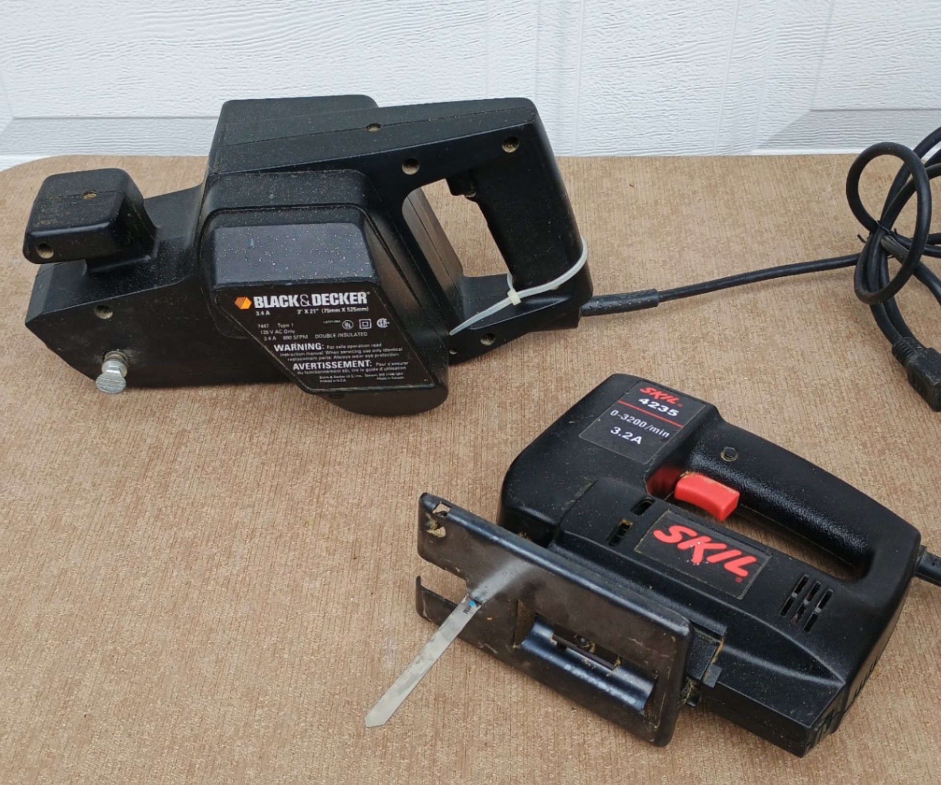 Black & Decker belt sander and Skil jigsaw - image 1 of 5