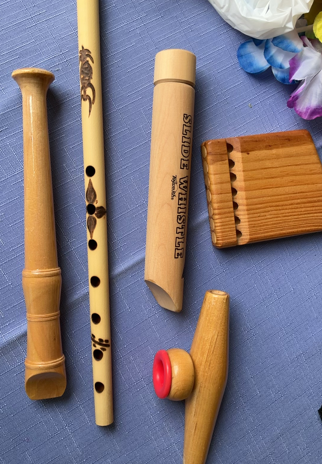 Assorted musical instruments and decorative crafts - image 3 of 8