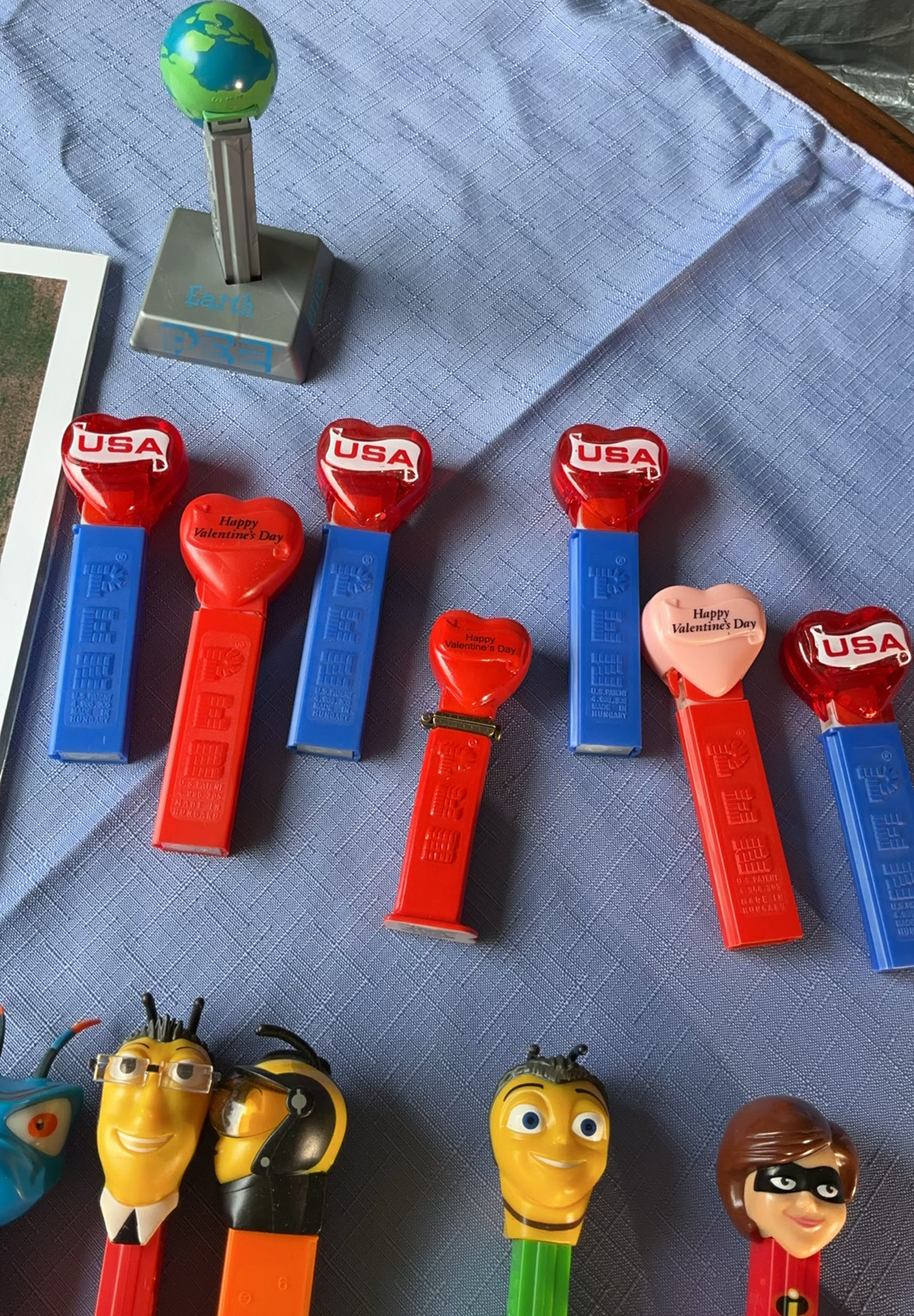 Assorted PEZ Dispensers Collection - image 6 of 7
