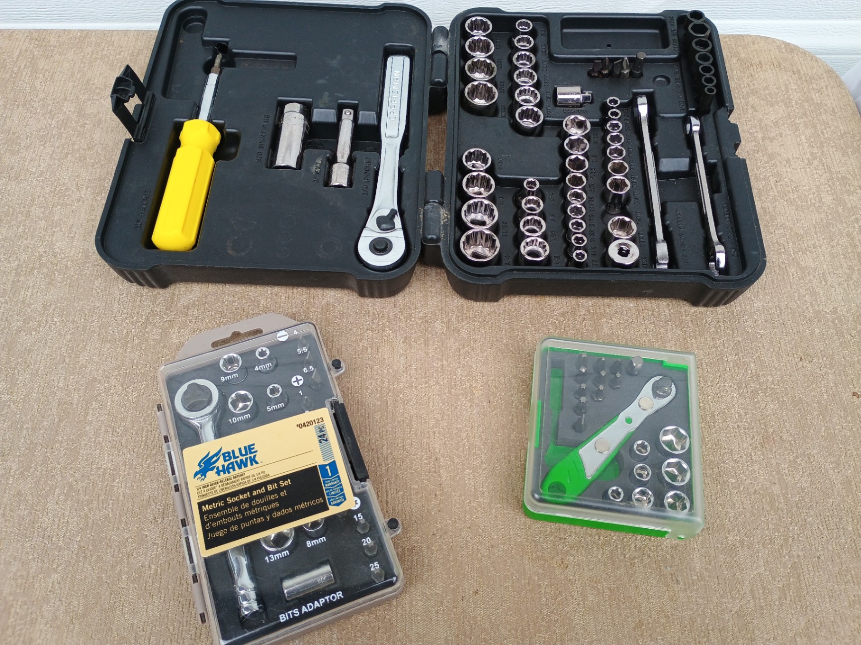 Socket sets and hand tool kits - image 1 of 3