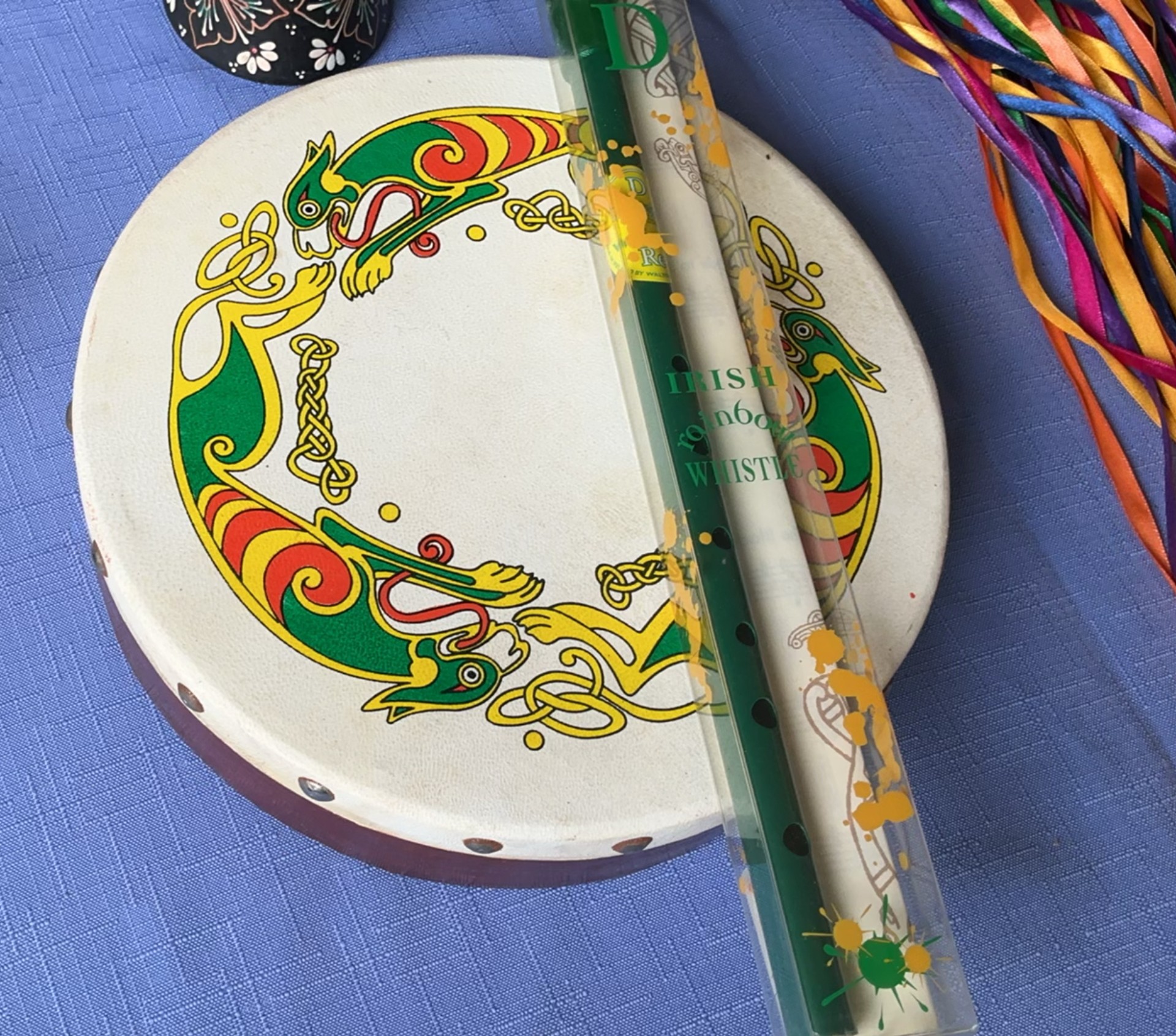 Assorted musical instruments and decorative crafts - image 4 of 8