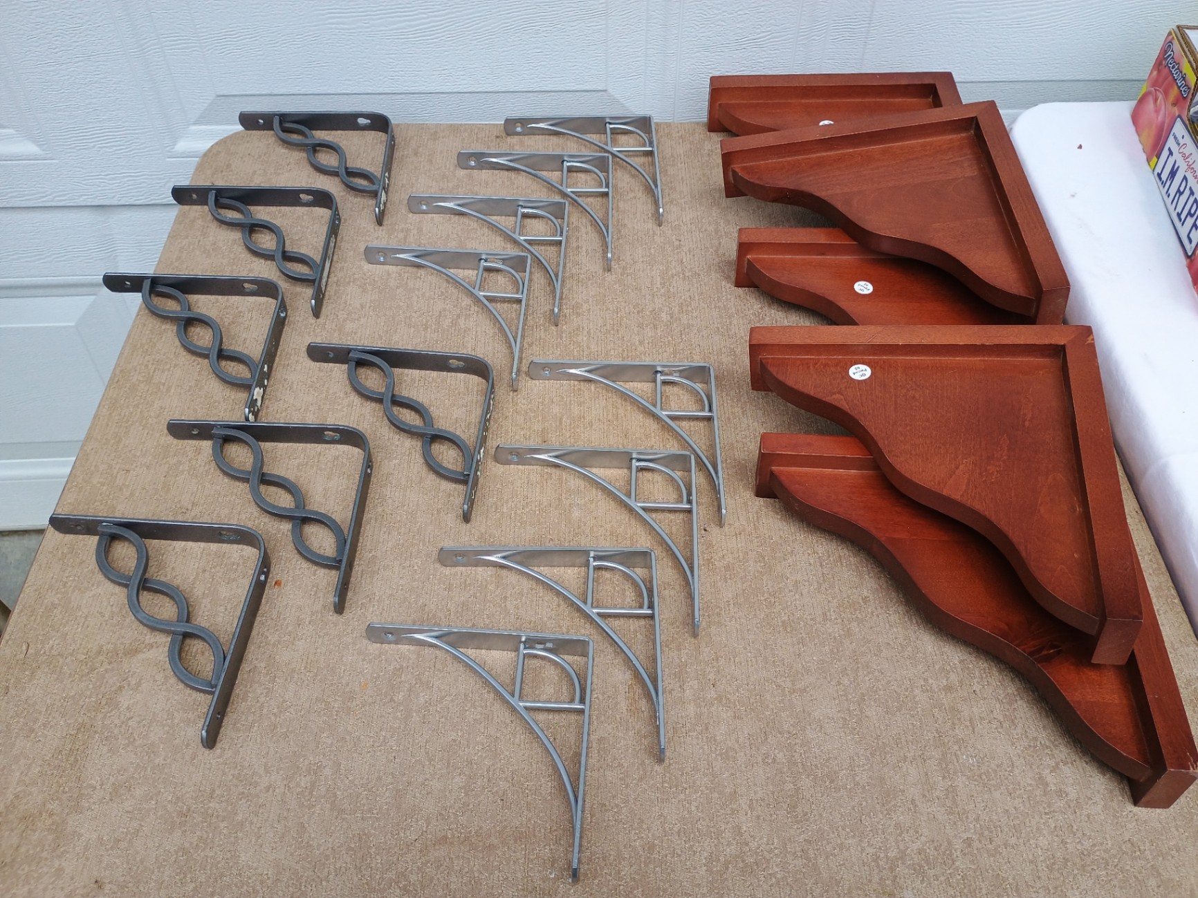 Assorted shelf brackets and wooden corbels - image 1 of 3