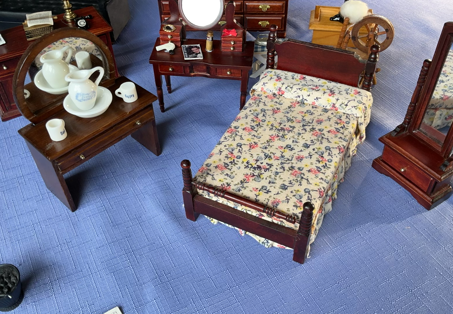 Doll House Furniture And Miniatures - image 2 of 8