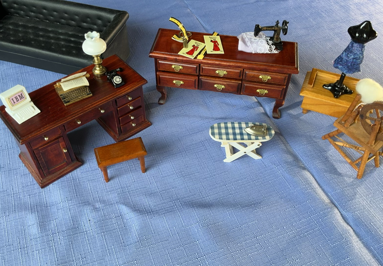 Doll House Furniture And Miniatures - image 3 of 8